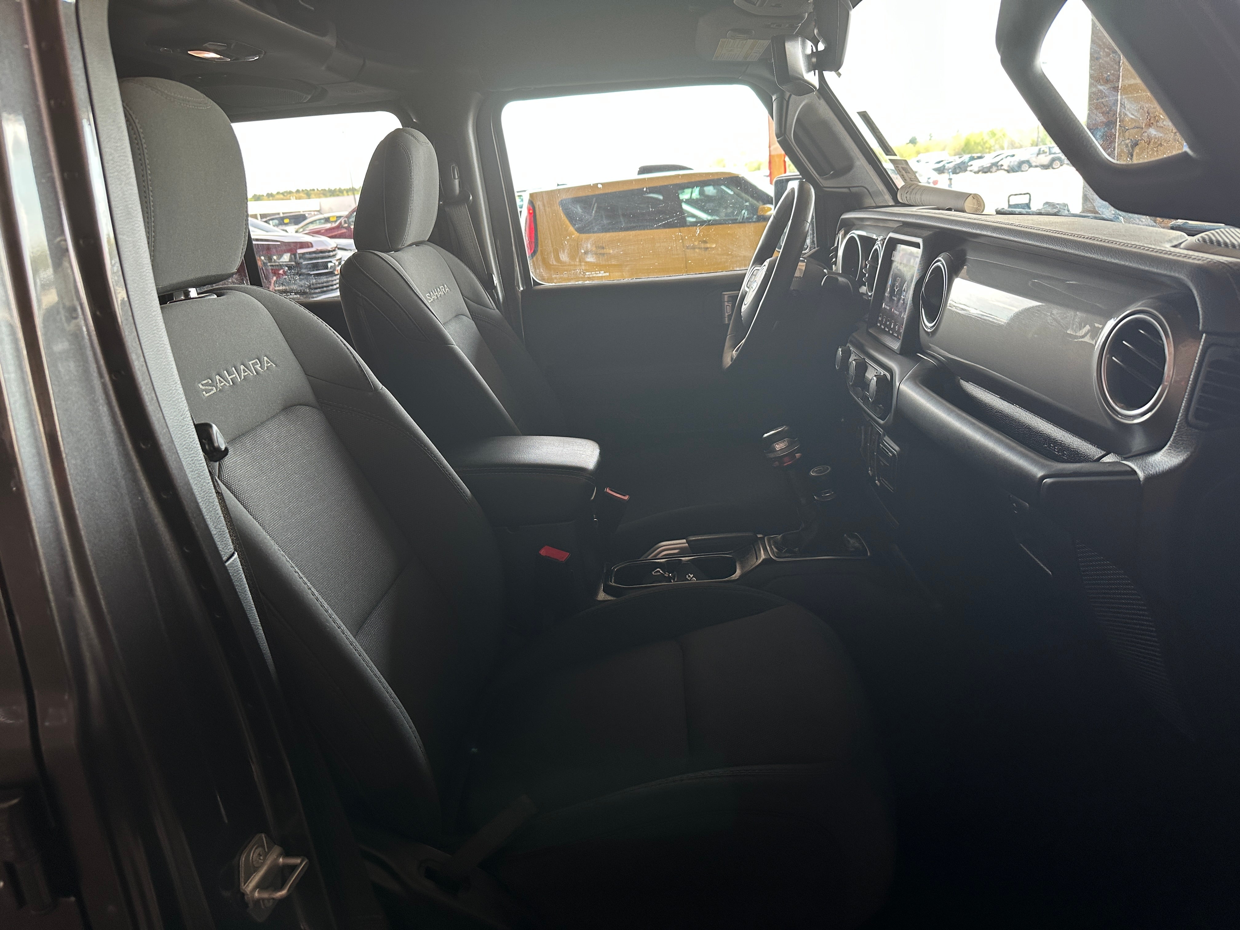2018 Jeep Wrangler Unlimited Sahara 2