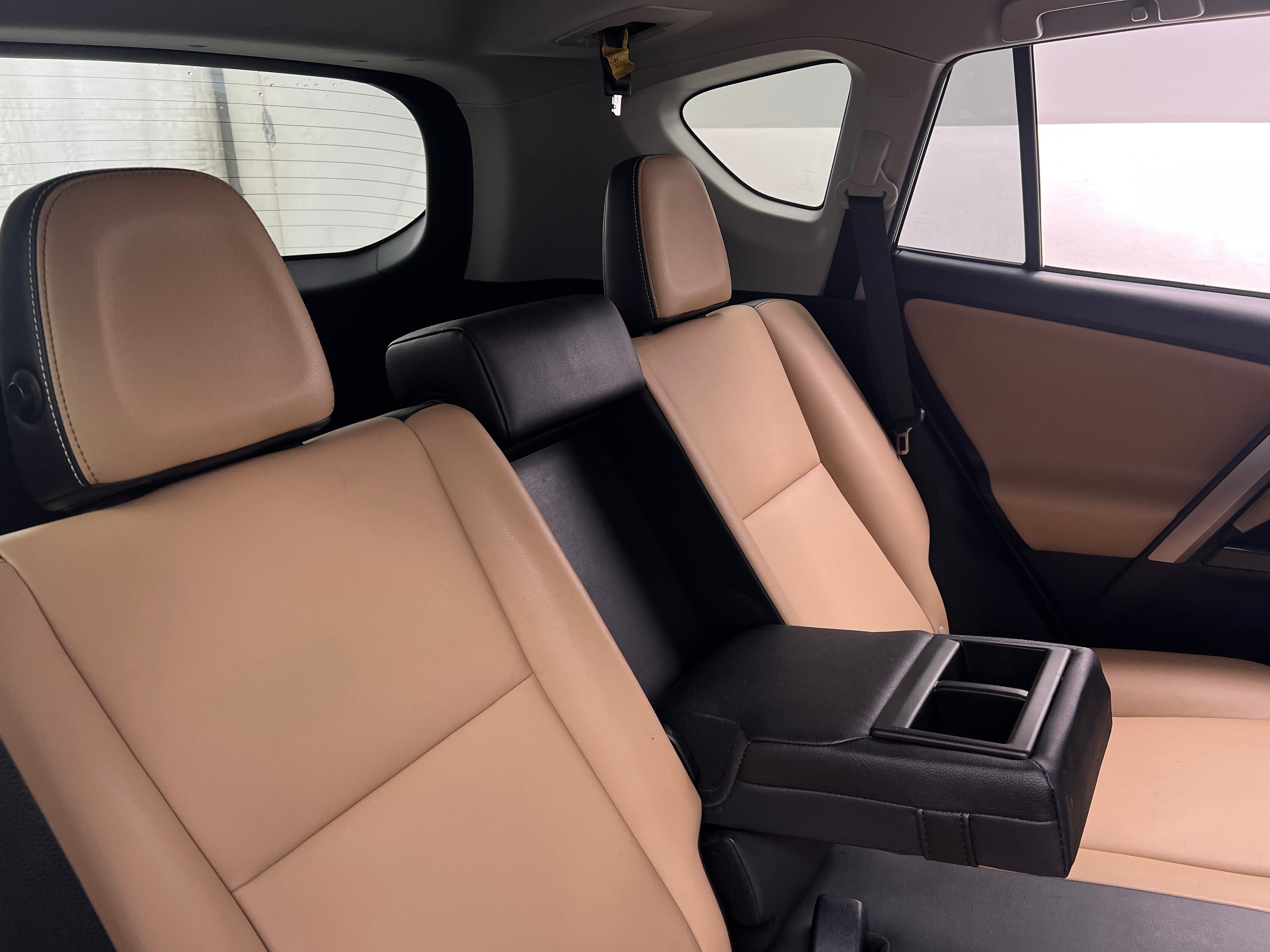 2016 Toyota RAV4 Limited 5