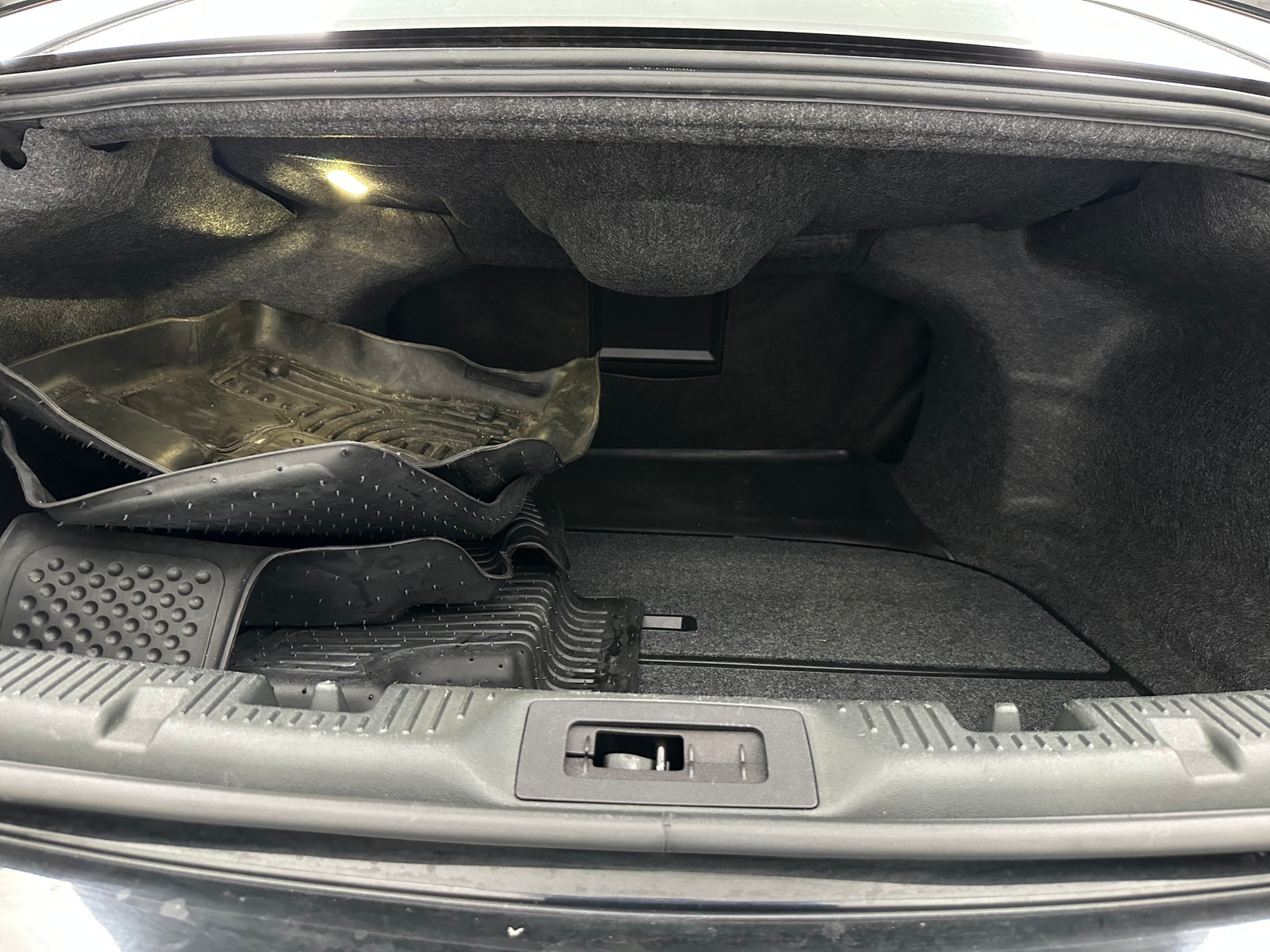 Thumbnail: 2014 Lincoln MKS - 6