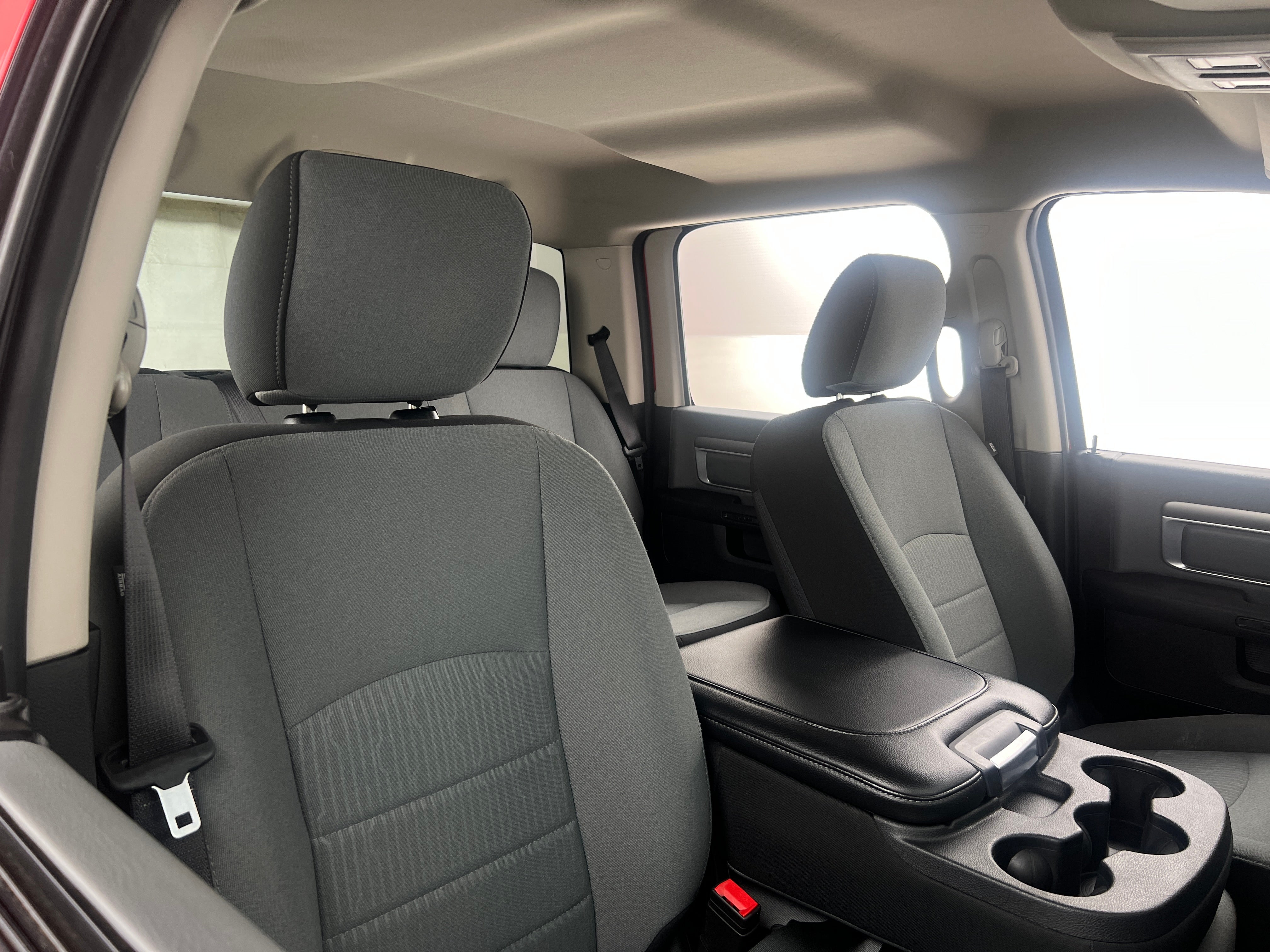 2022 RAM 1500 Classic SLT 2