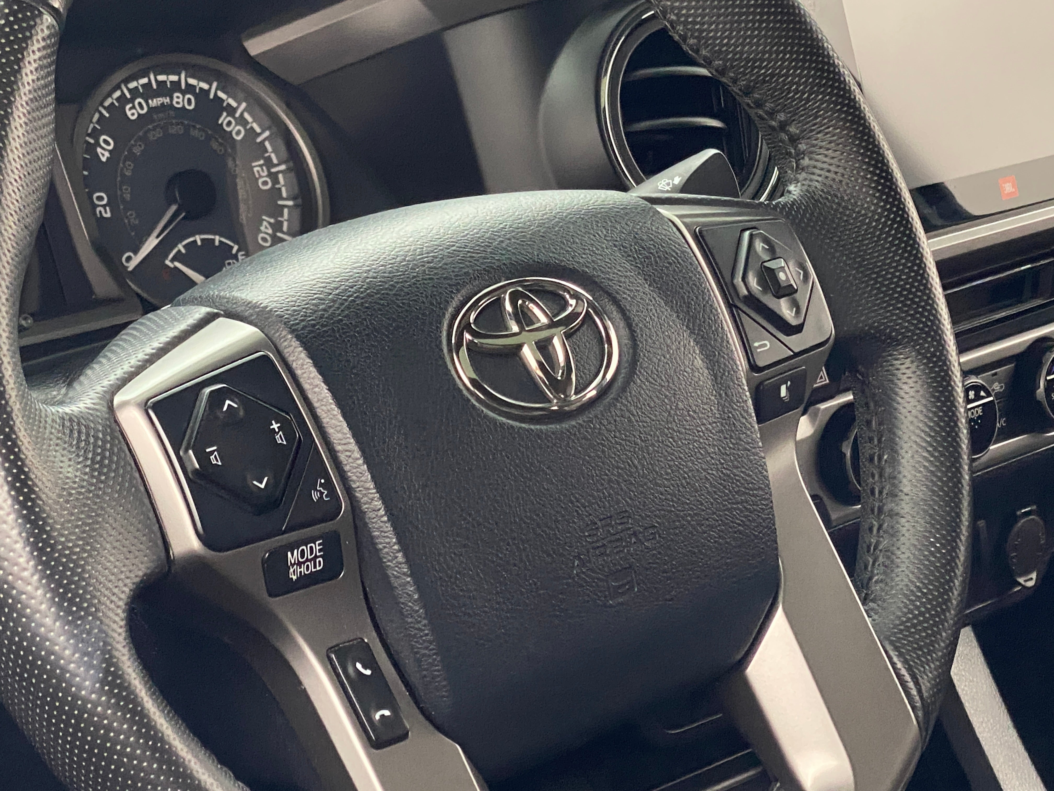 2017 Toyota Tacoma Limited 4