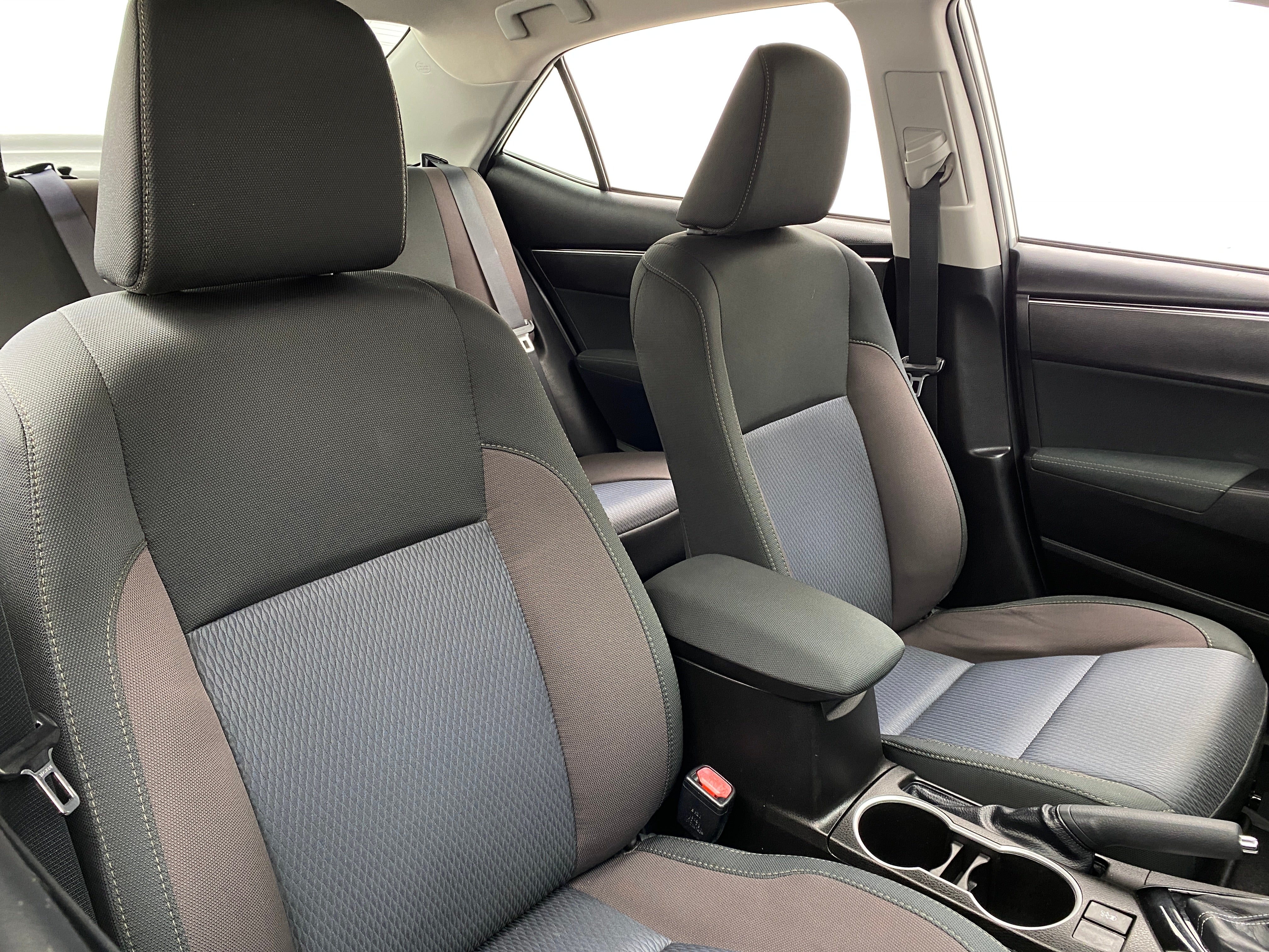 2017 Toyota Corolla LE 2