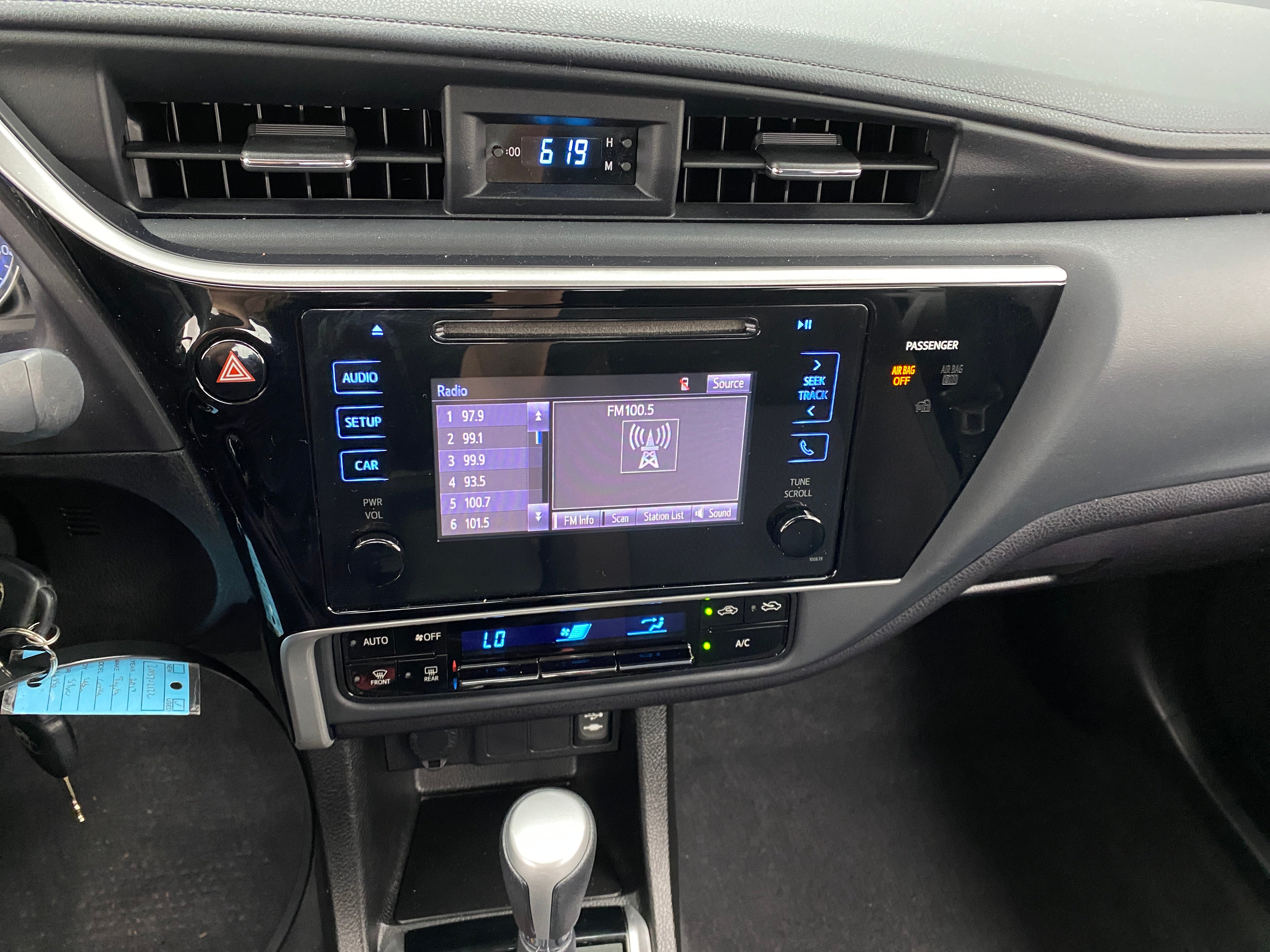 2017 Toyota Corolla LE 4