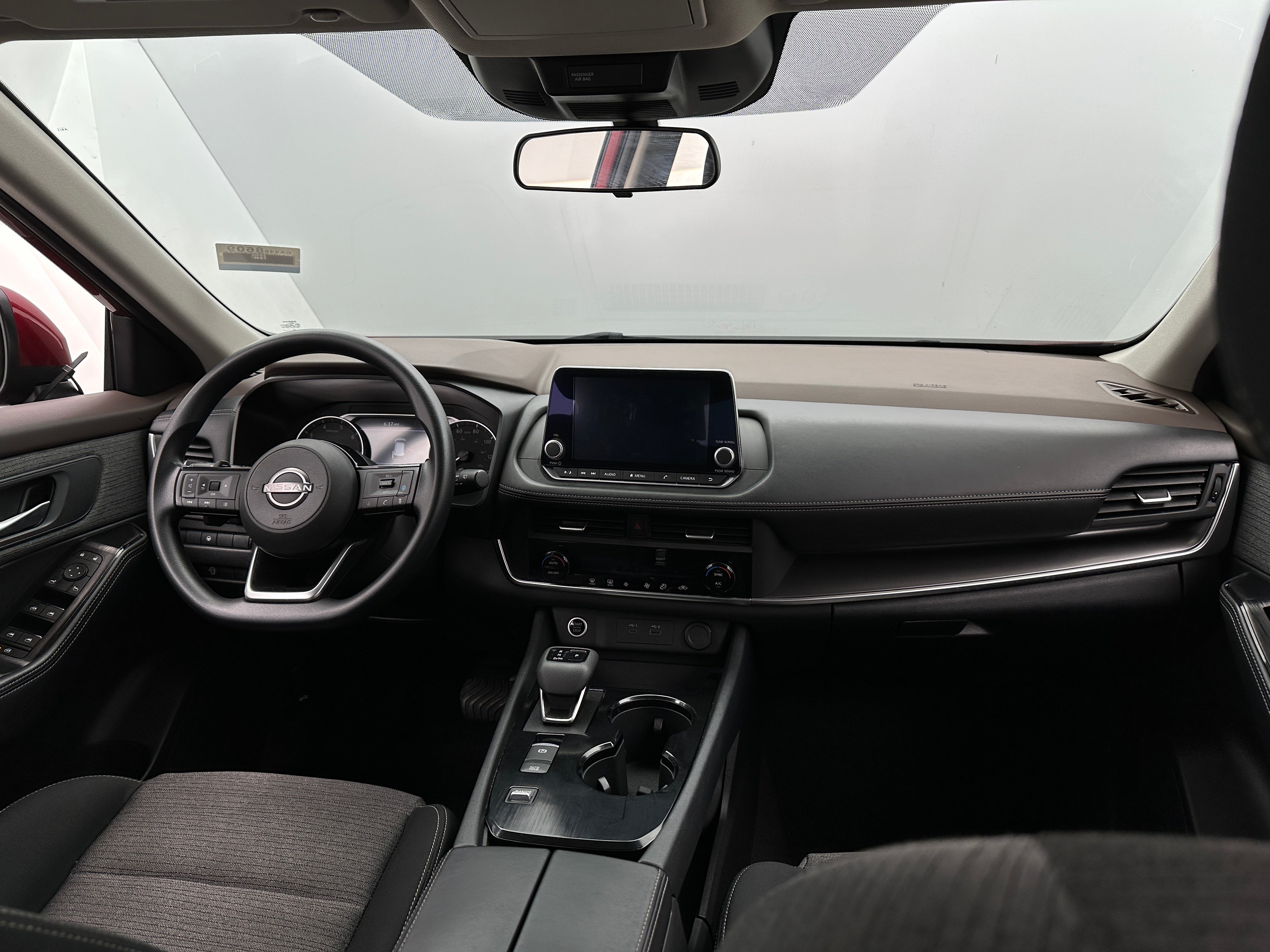 2023 Nissan Rogue SV 3