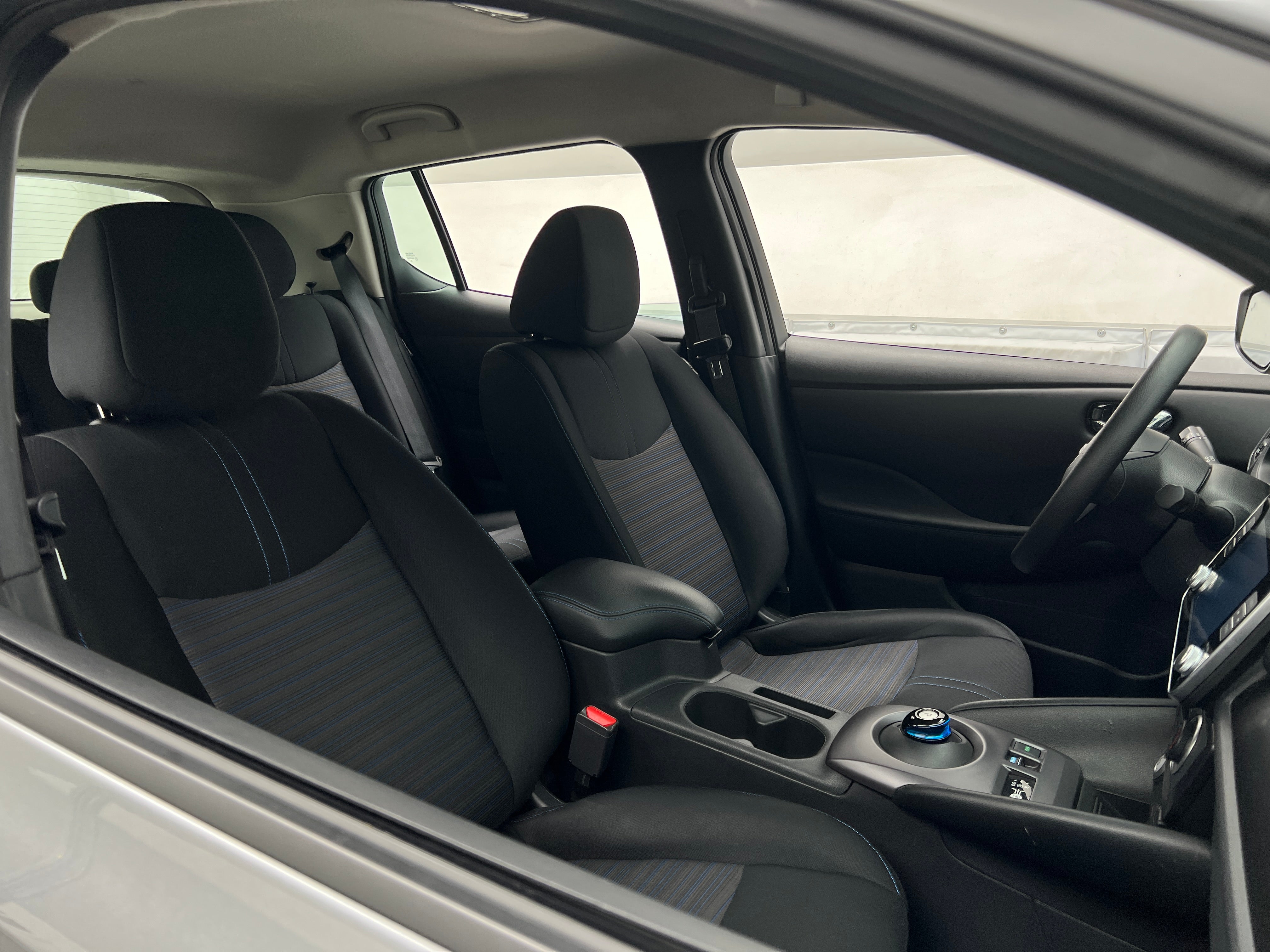 2023 Nissan Leaf S 2