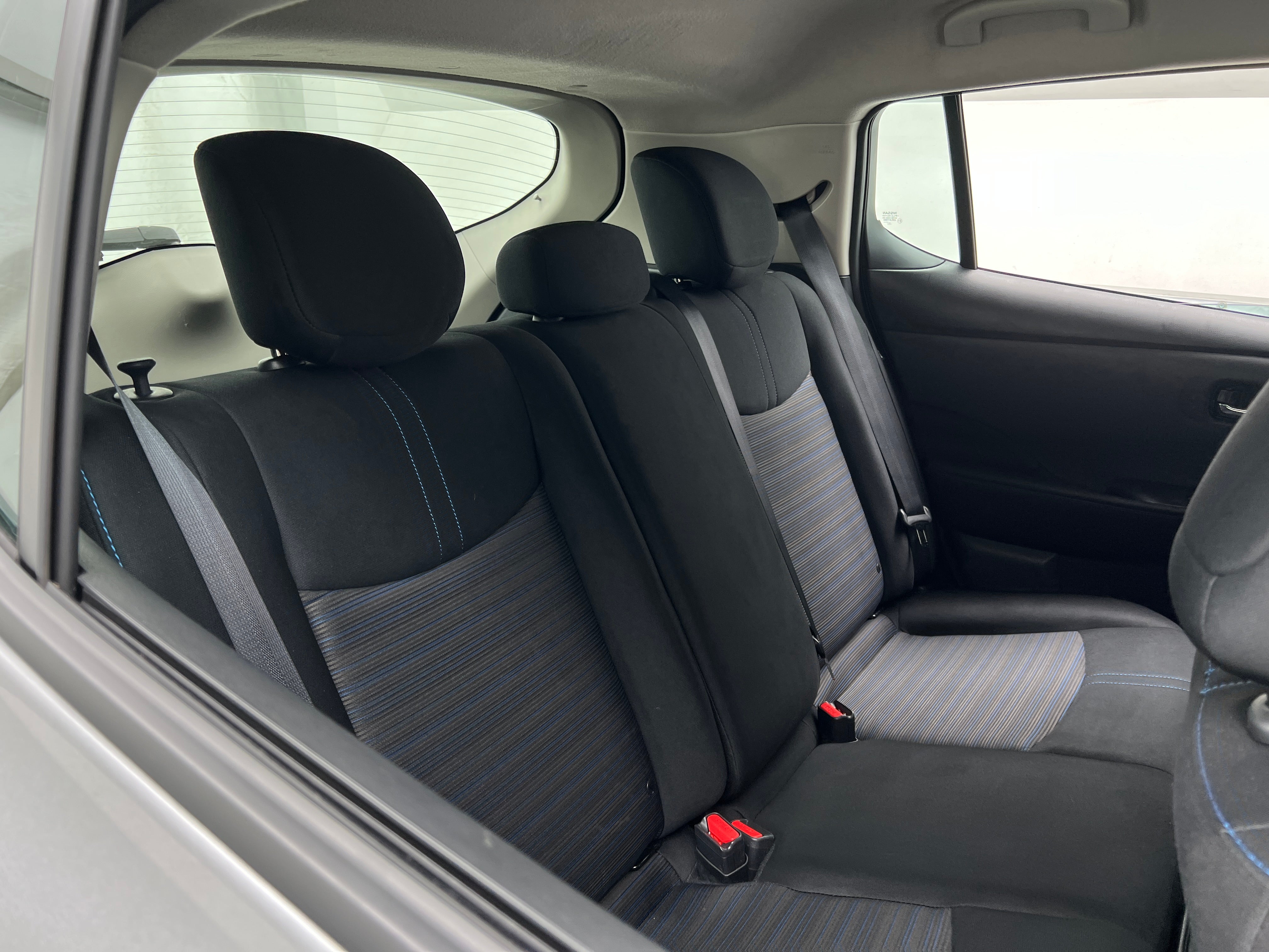 2023 Nissan Leaf S 6