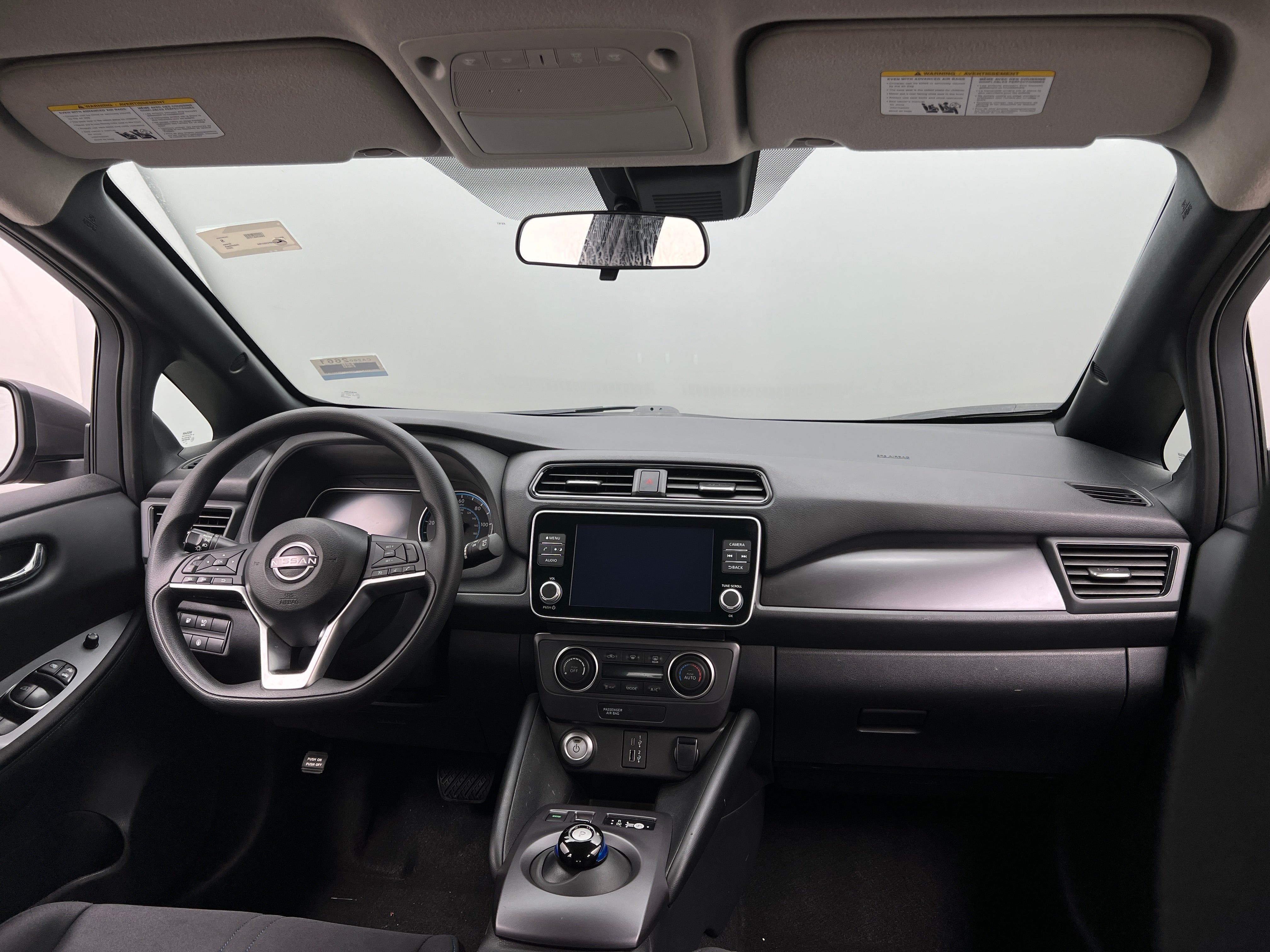 2023 Nissan Leaf S 3
