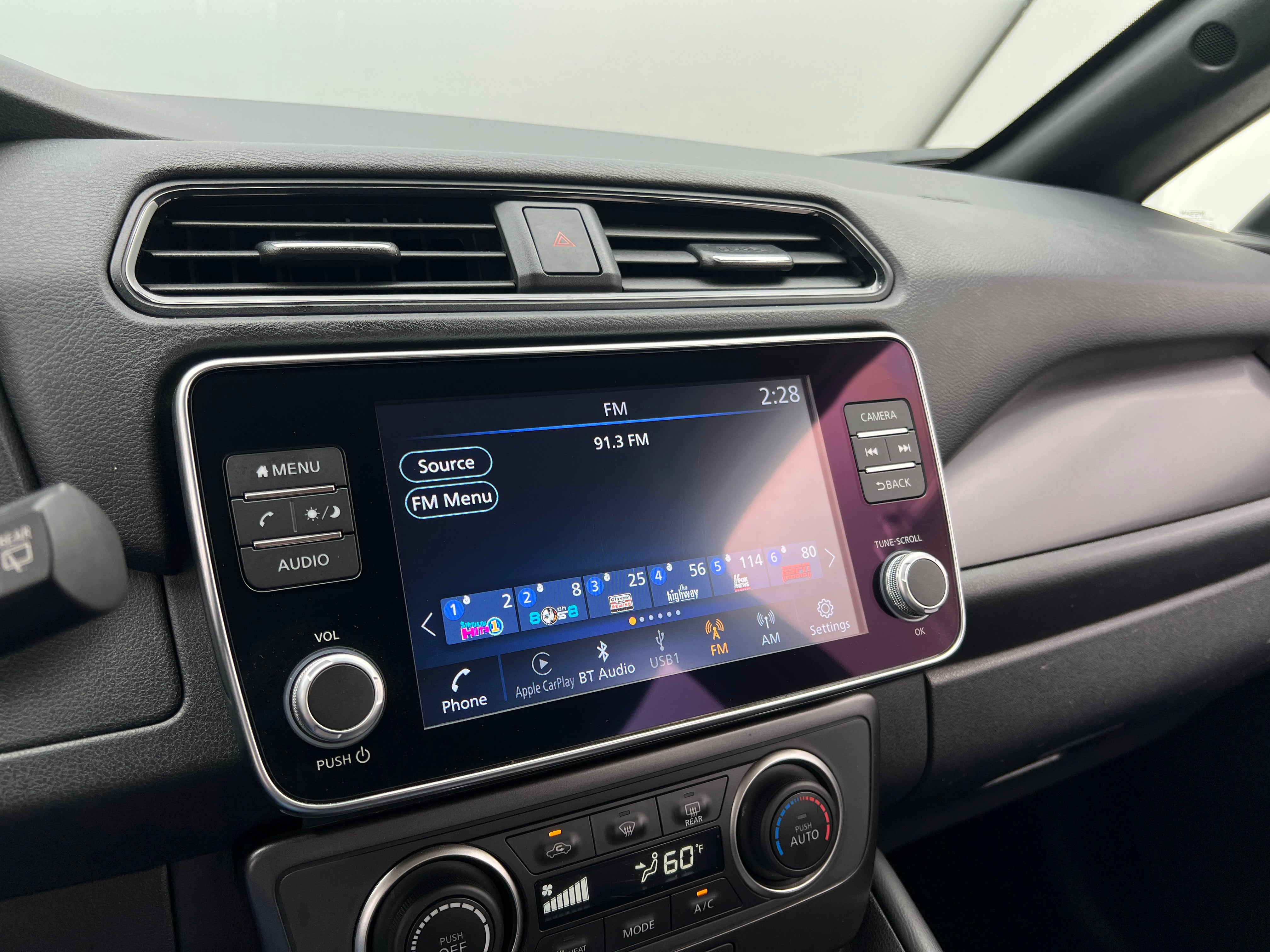 2023 Nissan Leaf S 4