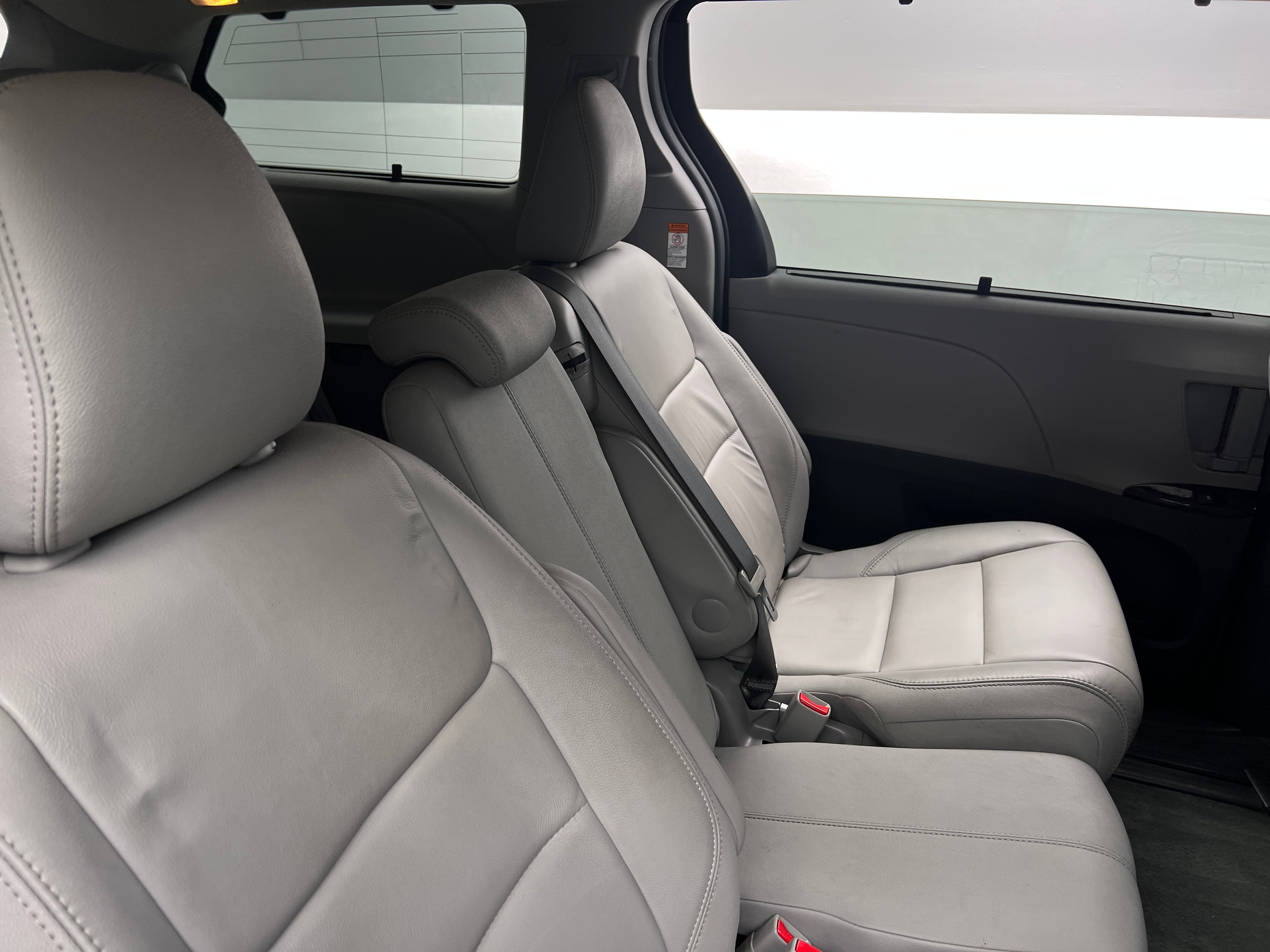 2015 Toyota Sienna XLE 5