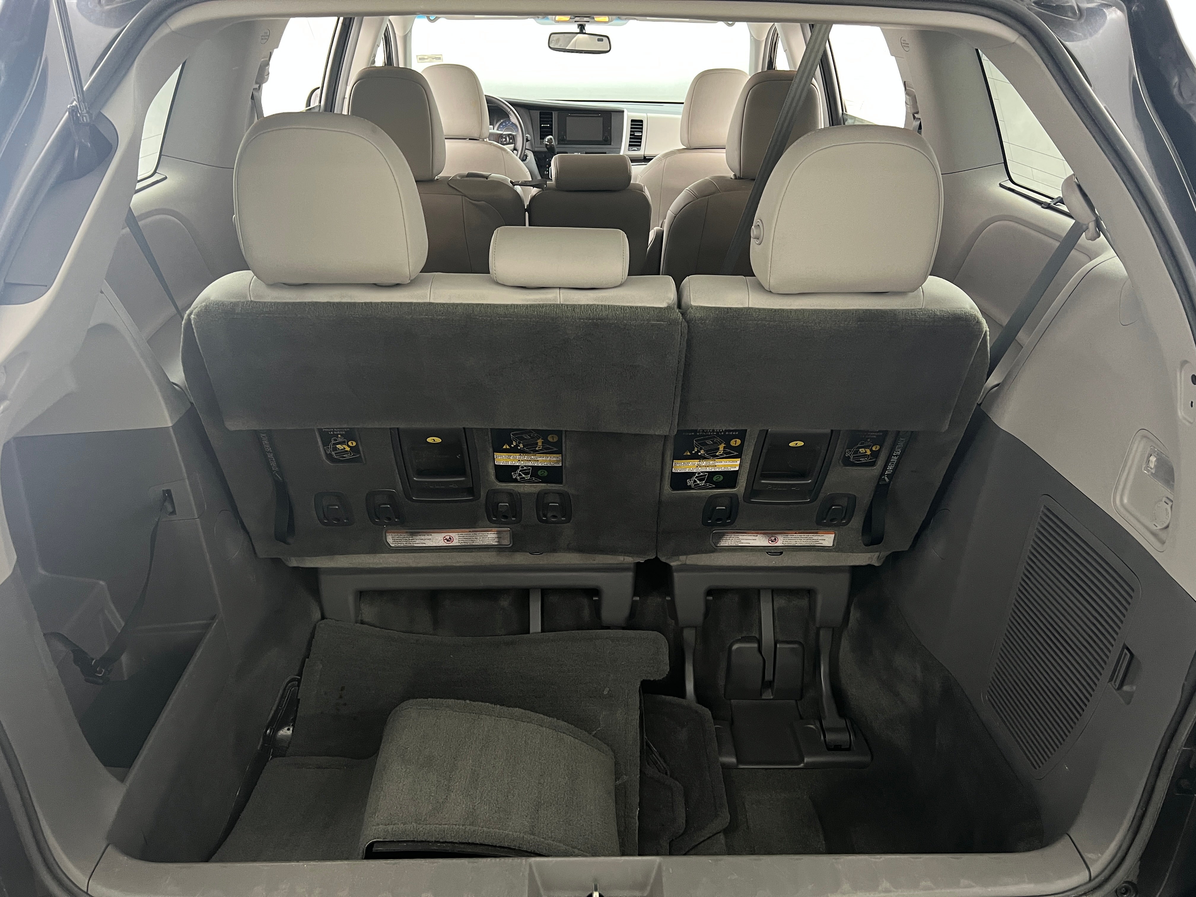 2015 Toyota Sienna XLE 6