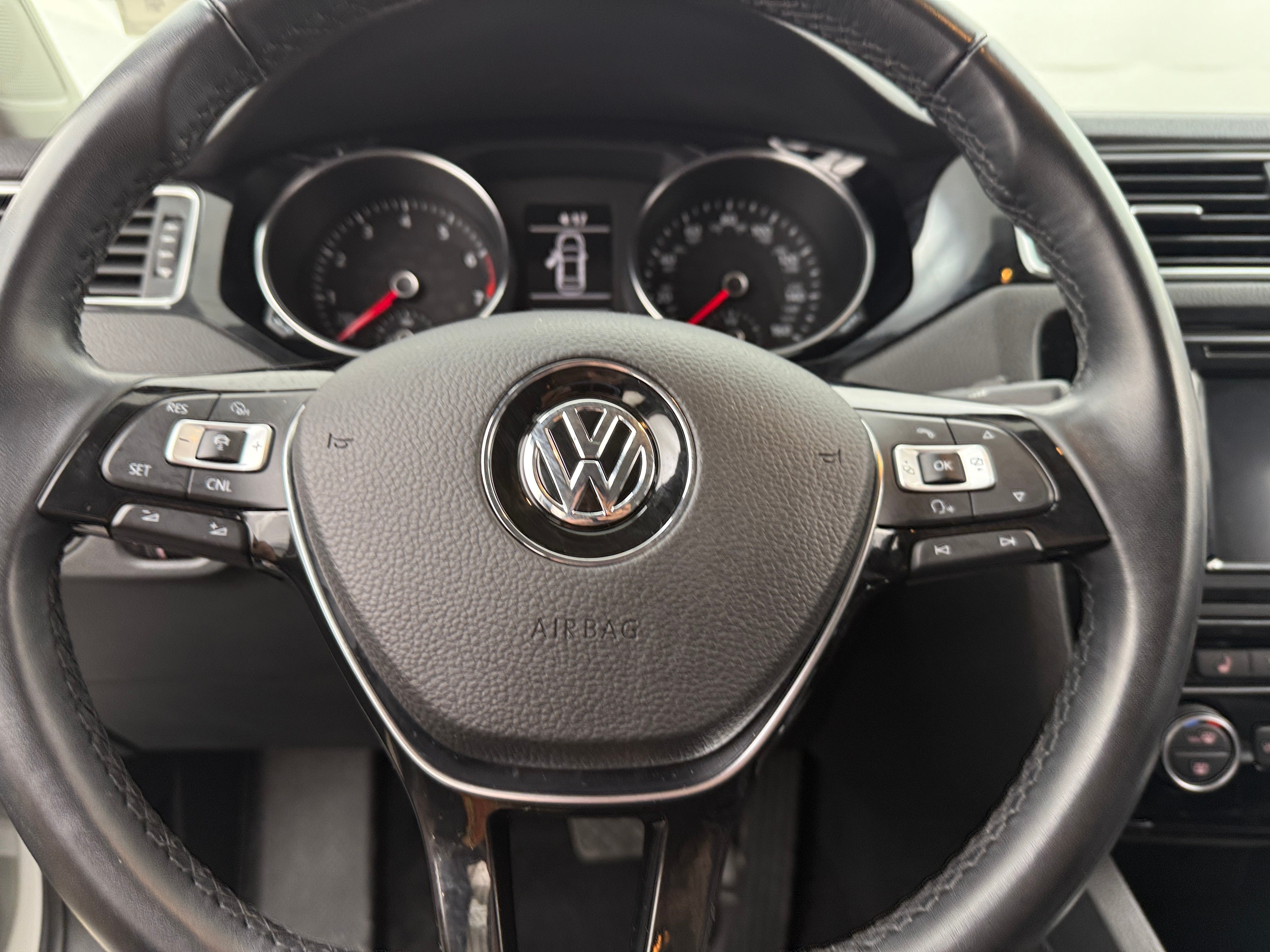 2017 Volkswagen Jetta SEL 4