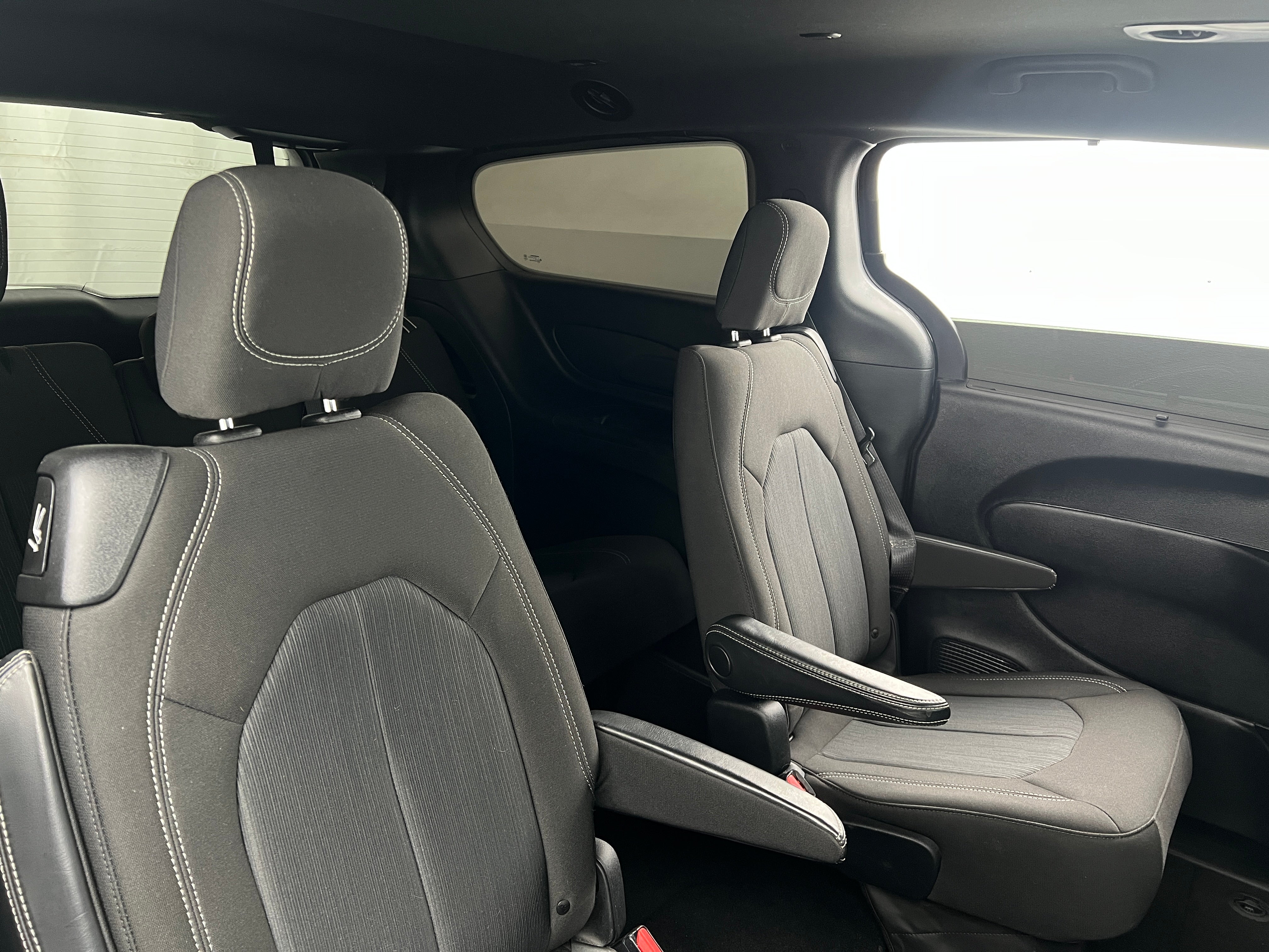 2020 Chrysler Pacifica Touring 6