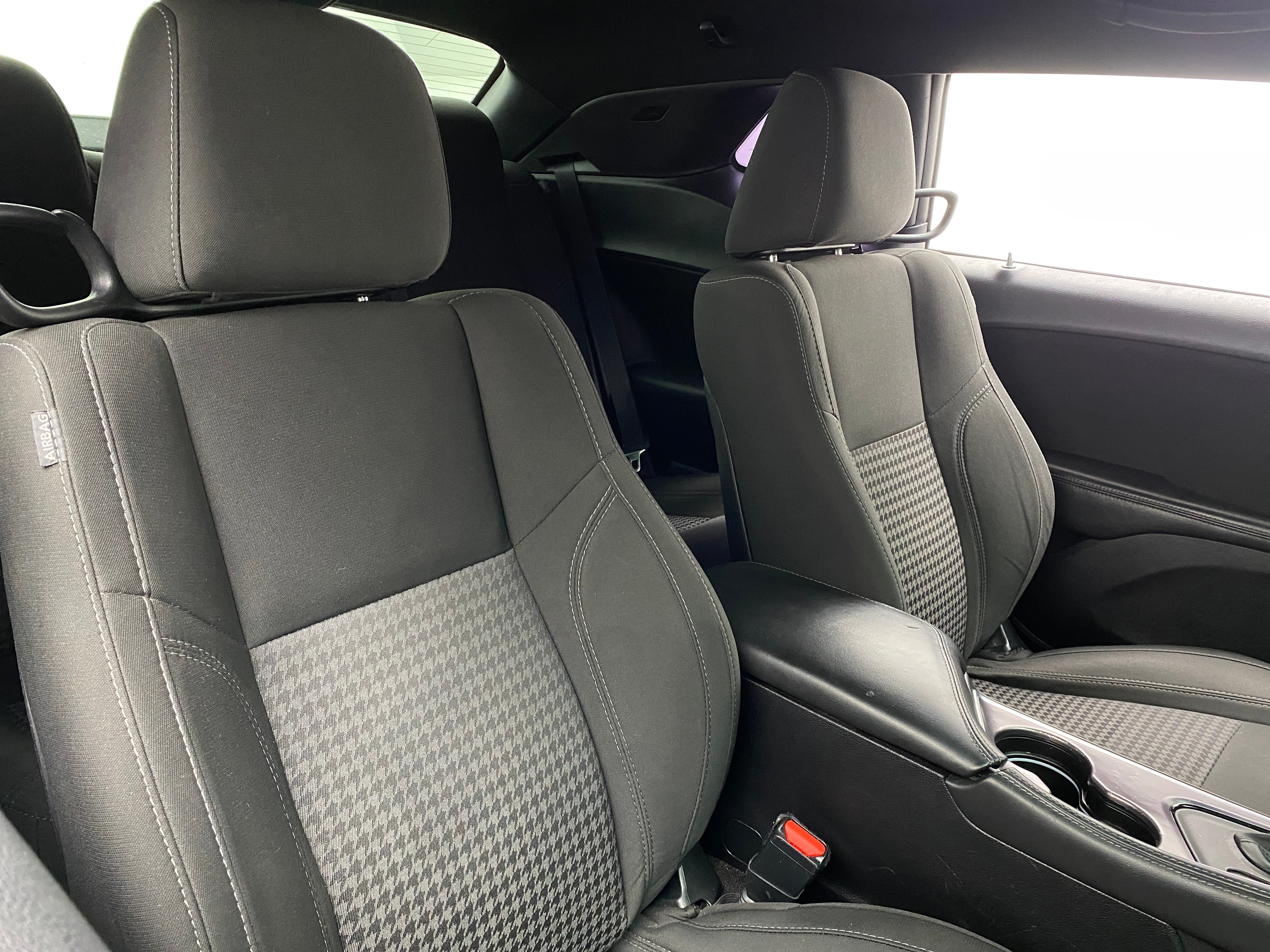 2018 Dodge Challenger SXT 2
