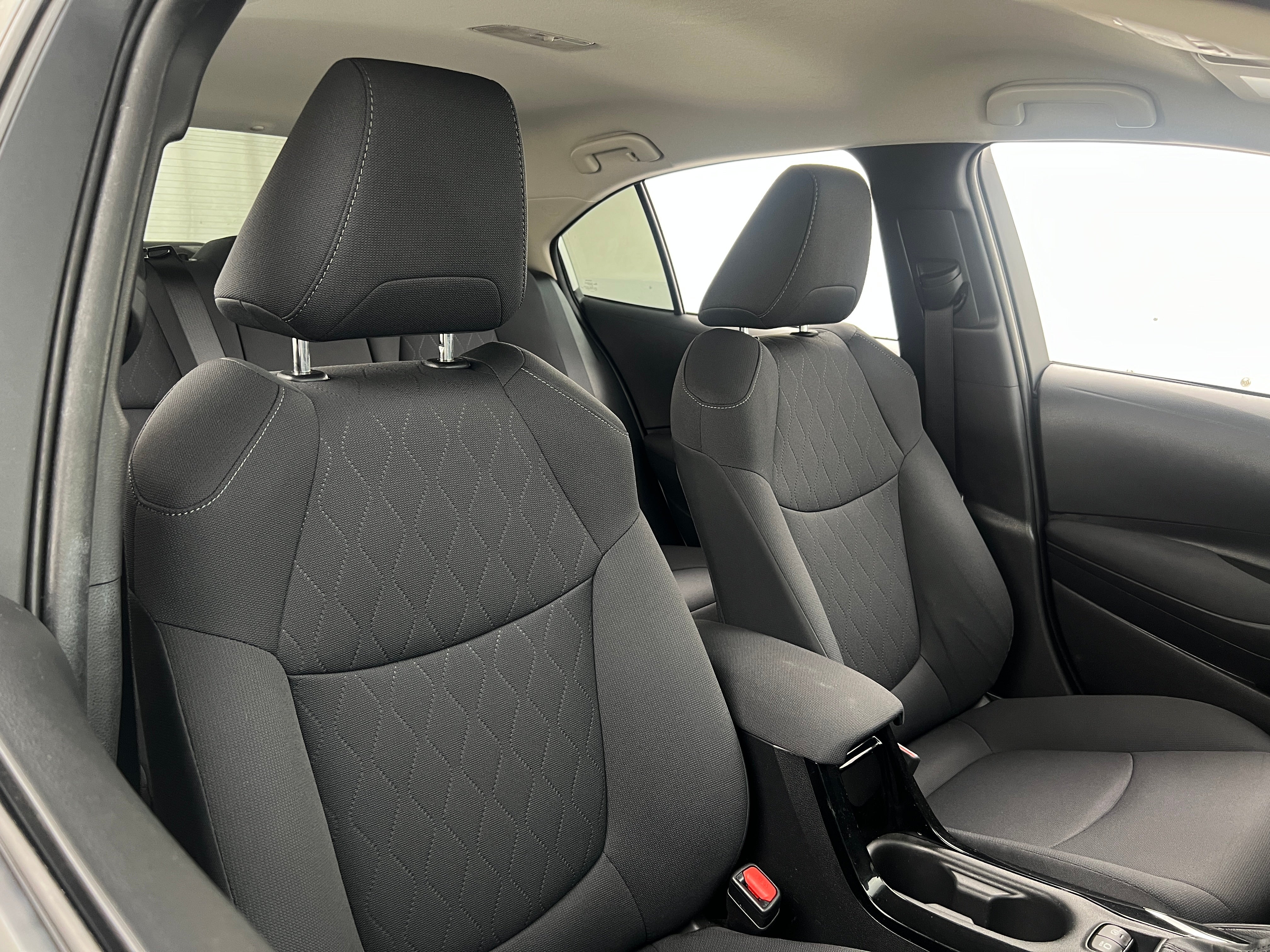 2020 Toyota Corolla LE 2