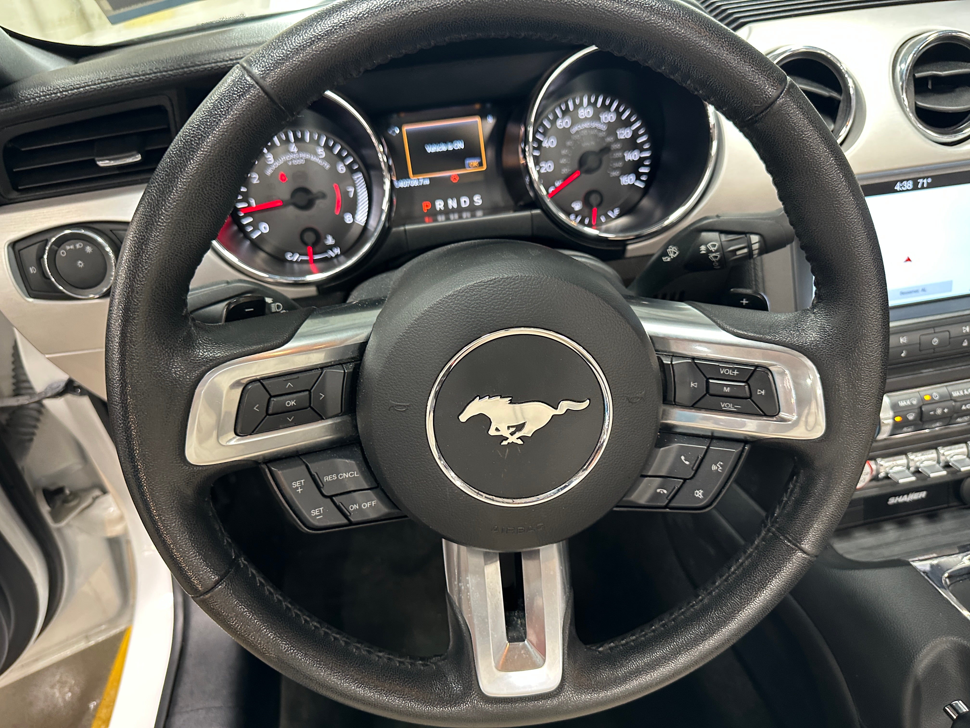 2017 Ford Mustang  4