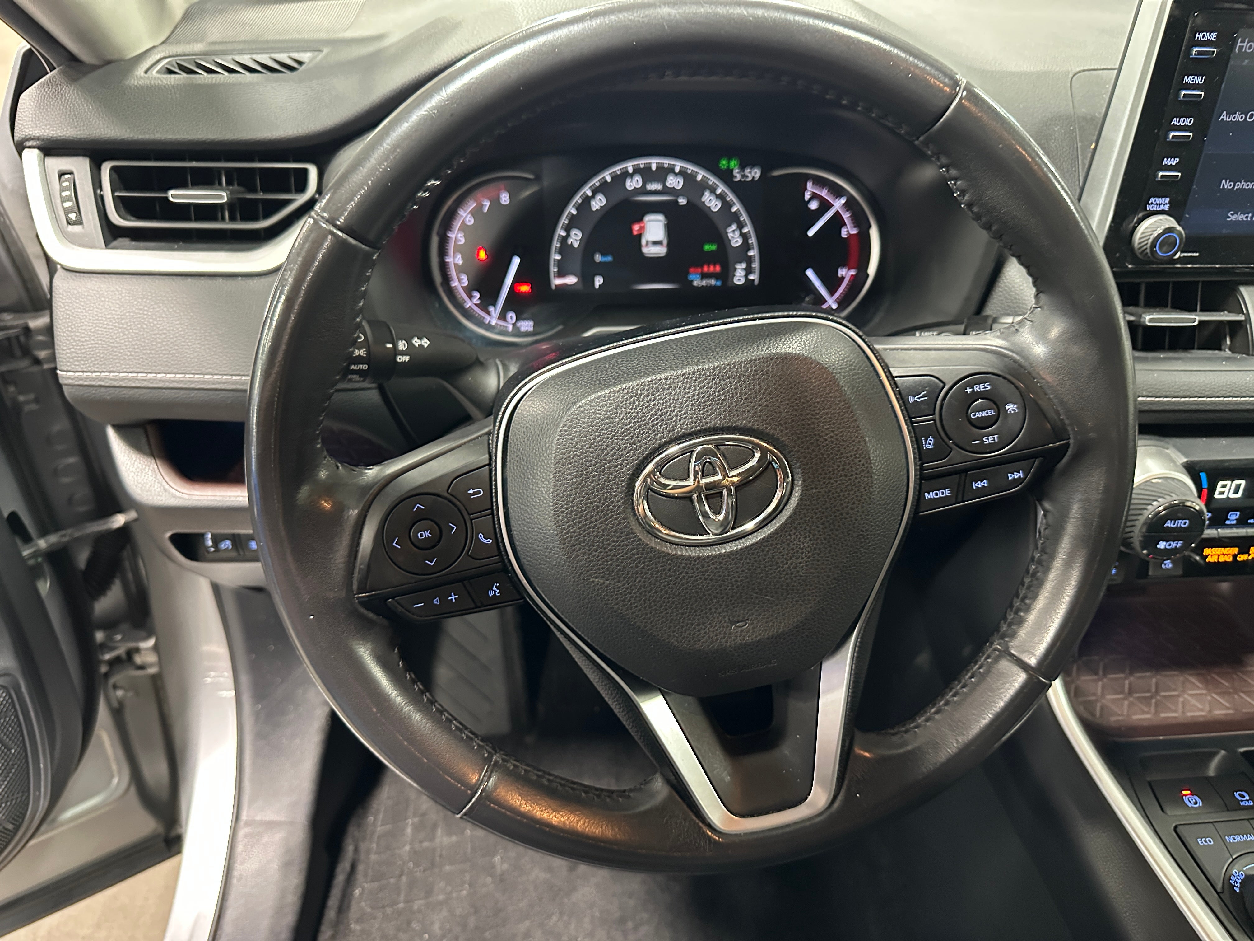 2019 Toyota RAV4 Limited 4