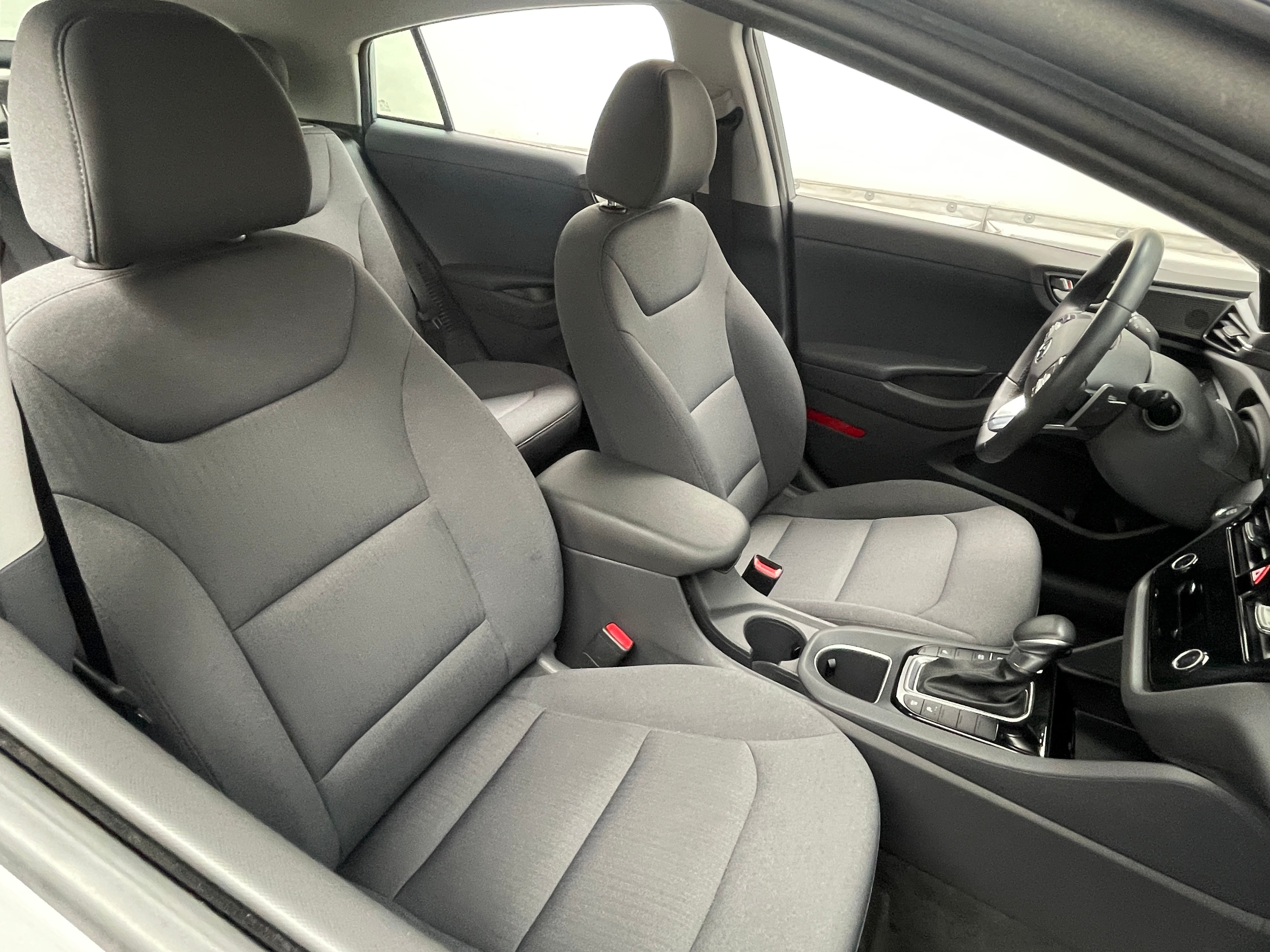 2020 Hyundai Ioniq SE 2