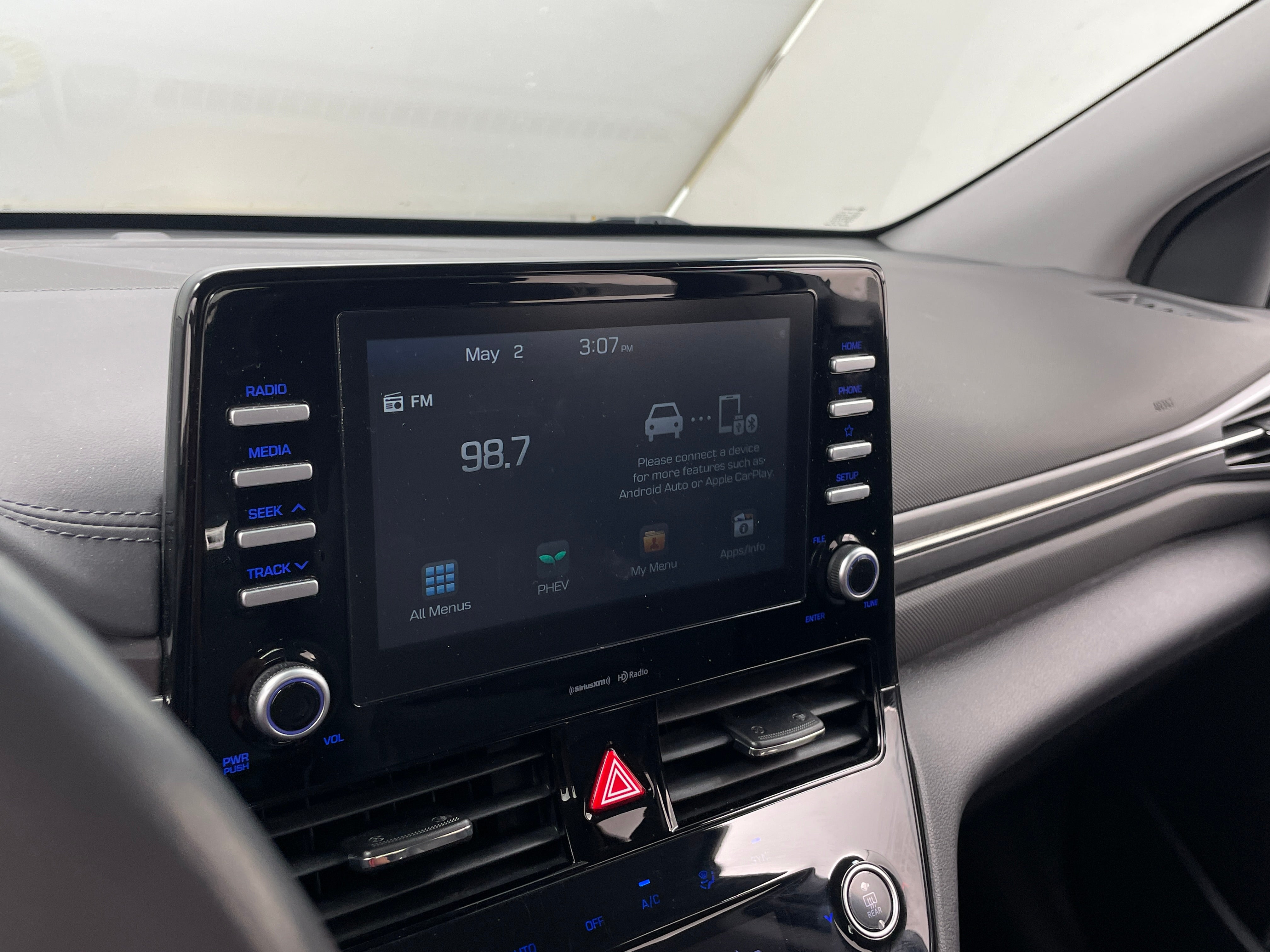 2020 Hyundai Ioniq SE 4