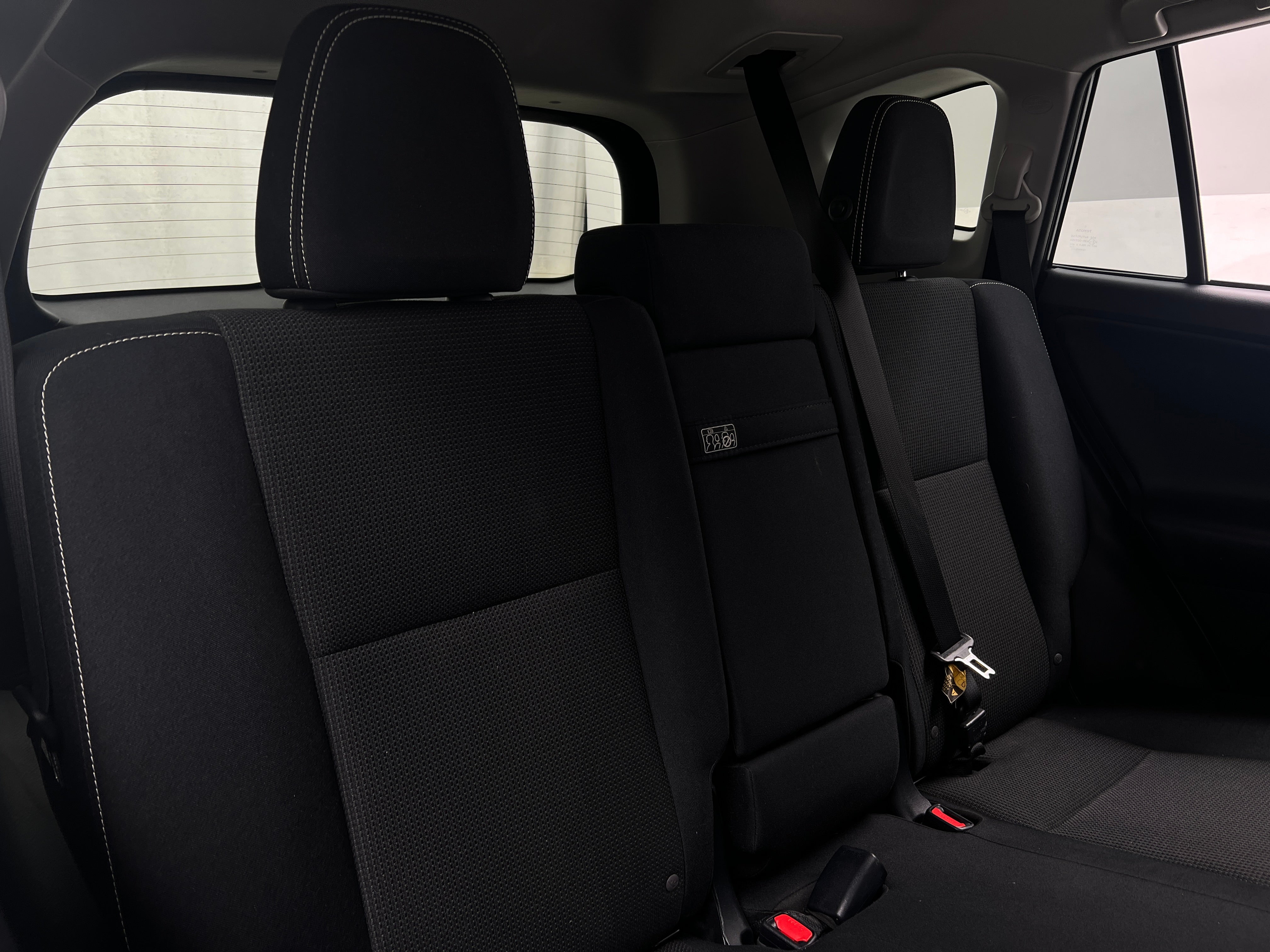 2017 Toyota RAV4 XLE 6