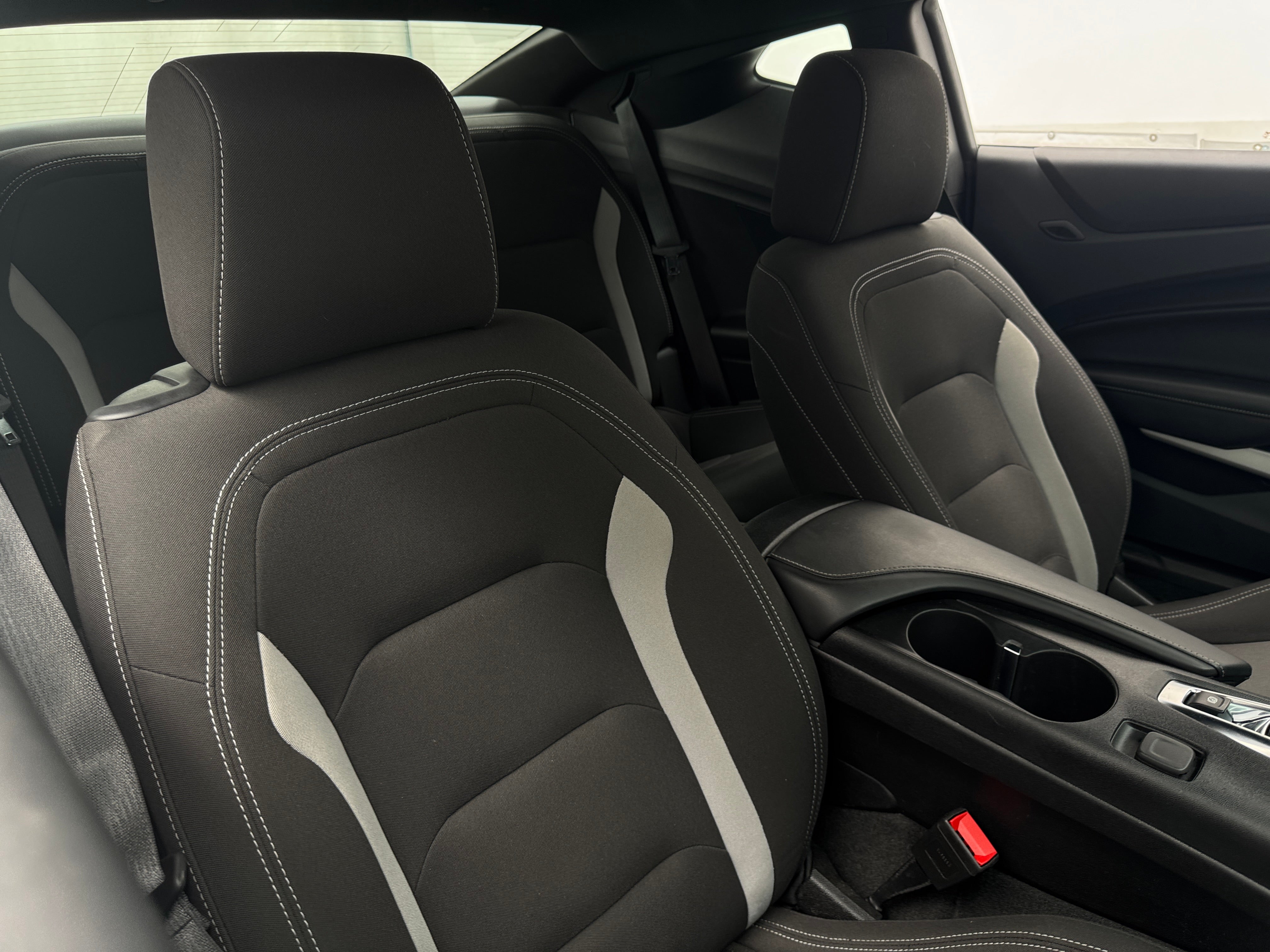 2023 Chevrolet Camaro LT 2