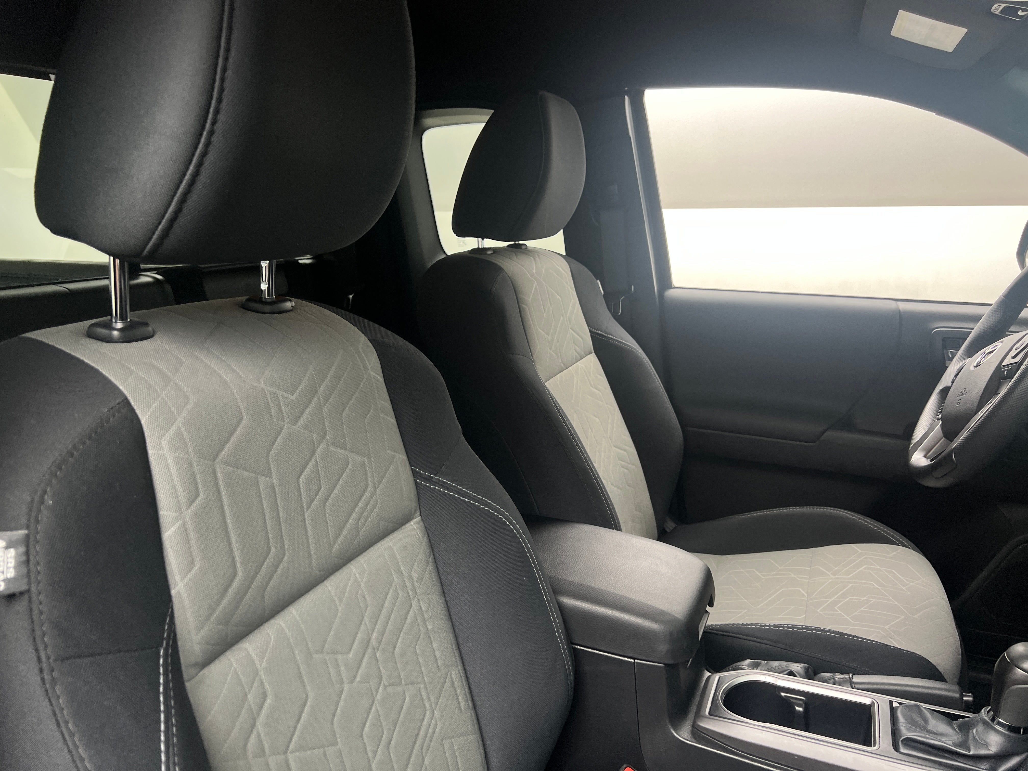 2022 Toyota Tacoma TRD Sport 2