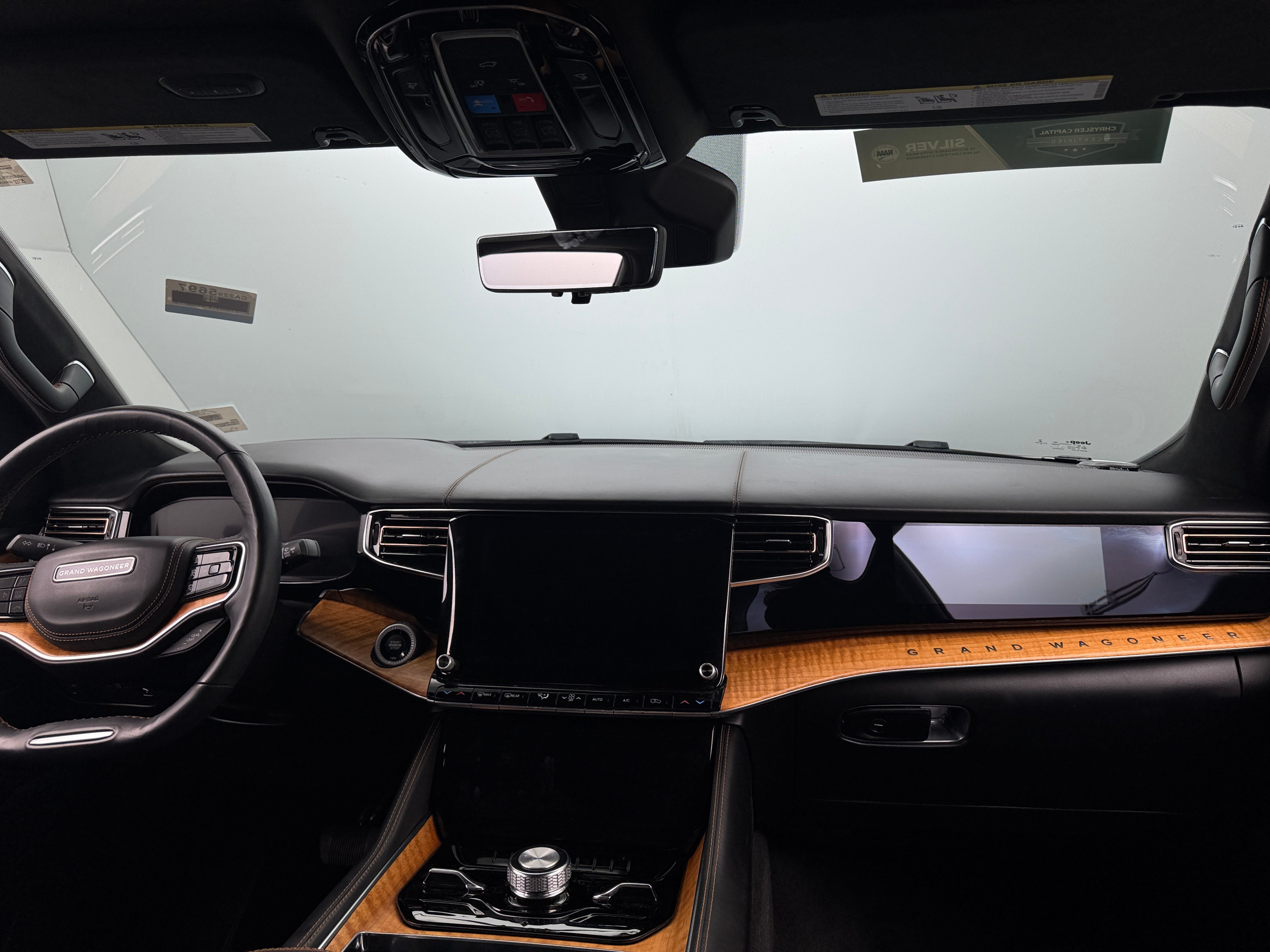 2022 Jeep Grand Wagoneer Series III 2