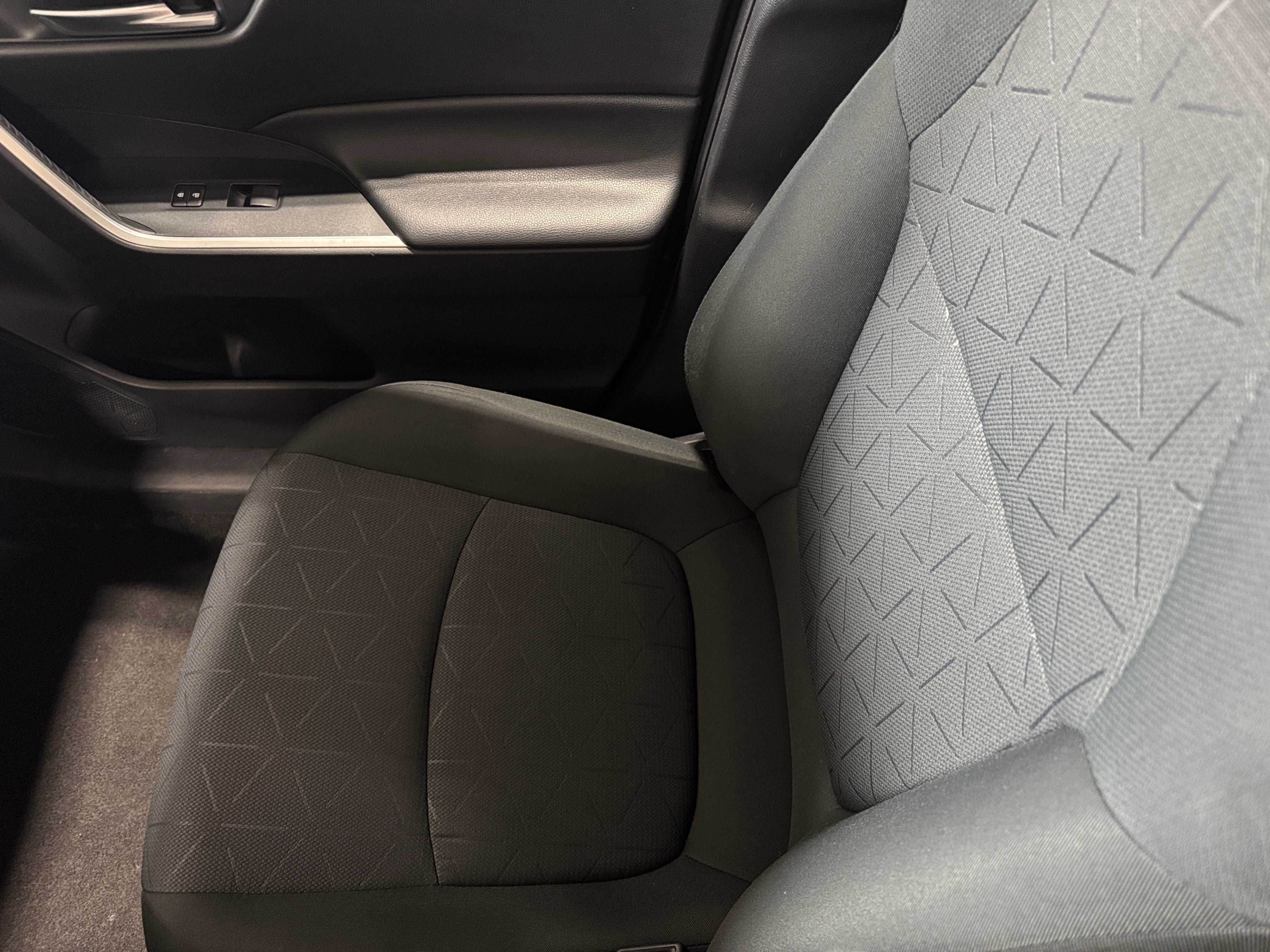 2020 Toyota RAV4 XLE 2