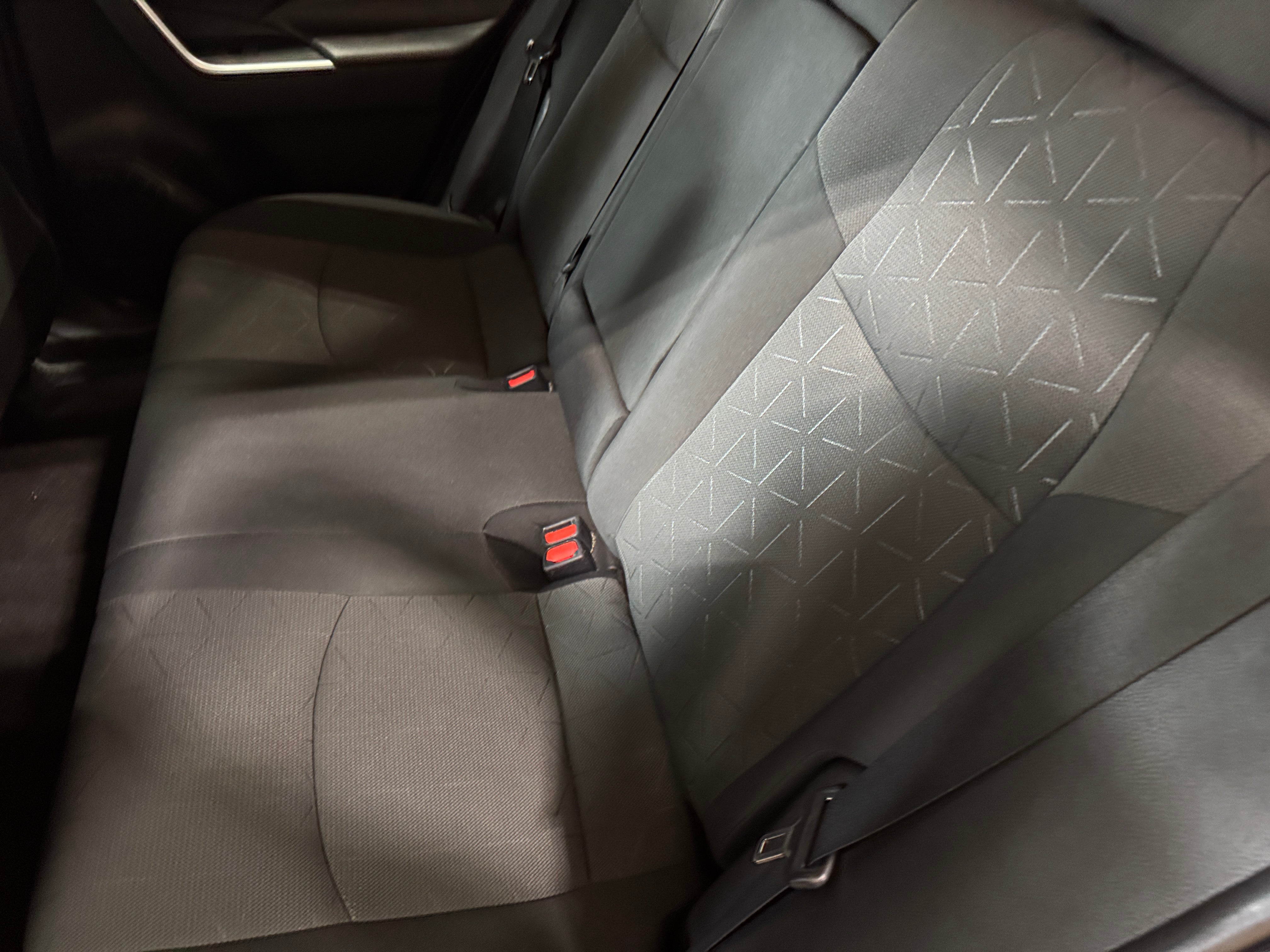 2020 Toyota RAV4 XLE 6