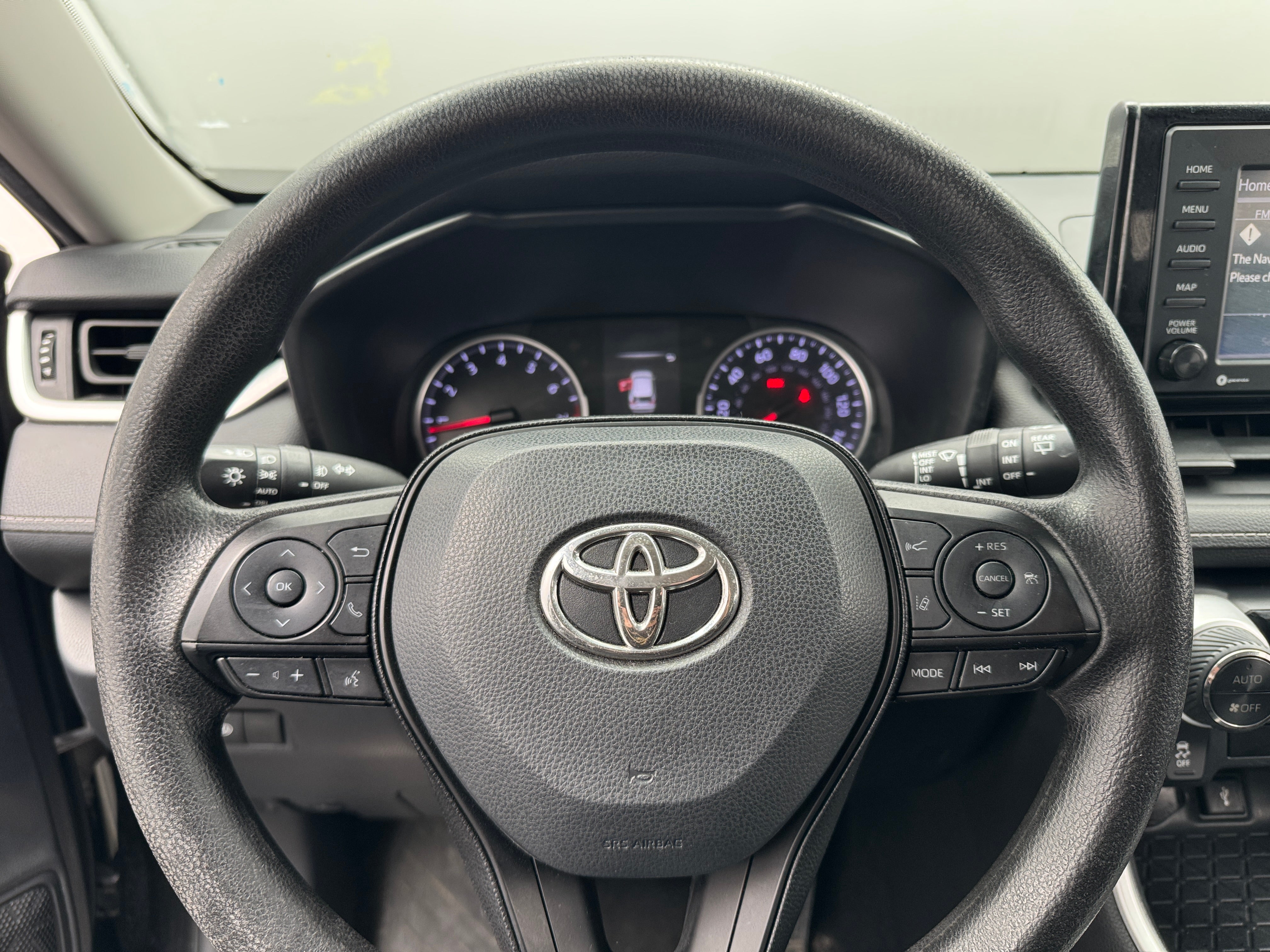 2020 Toyota RAV4 XLE 5