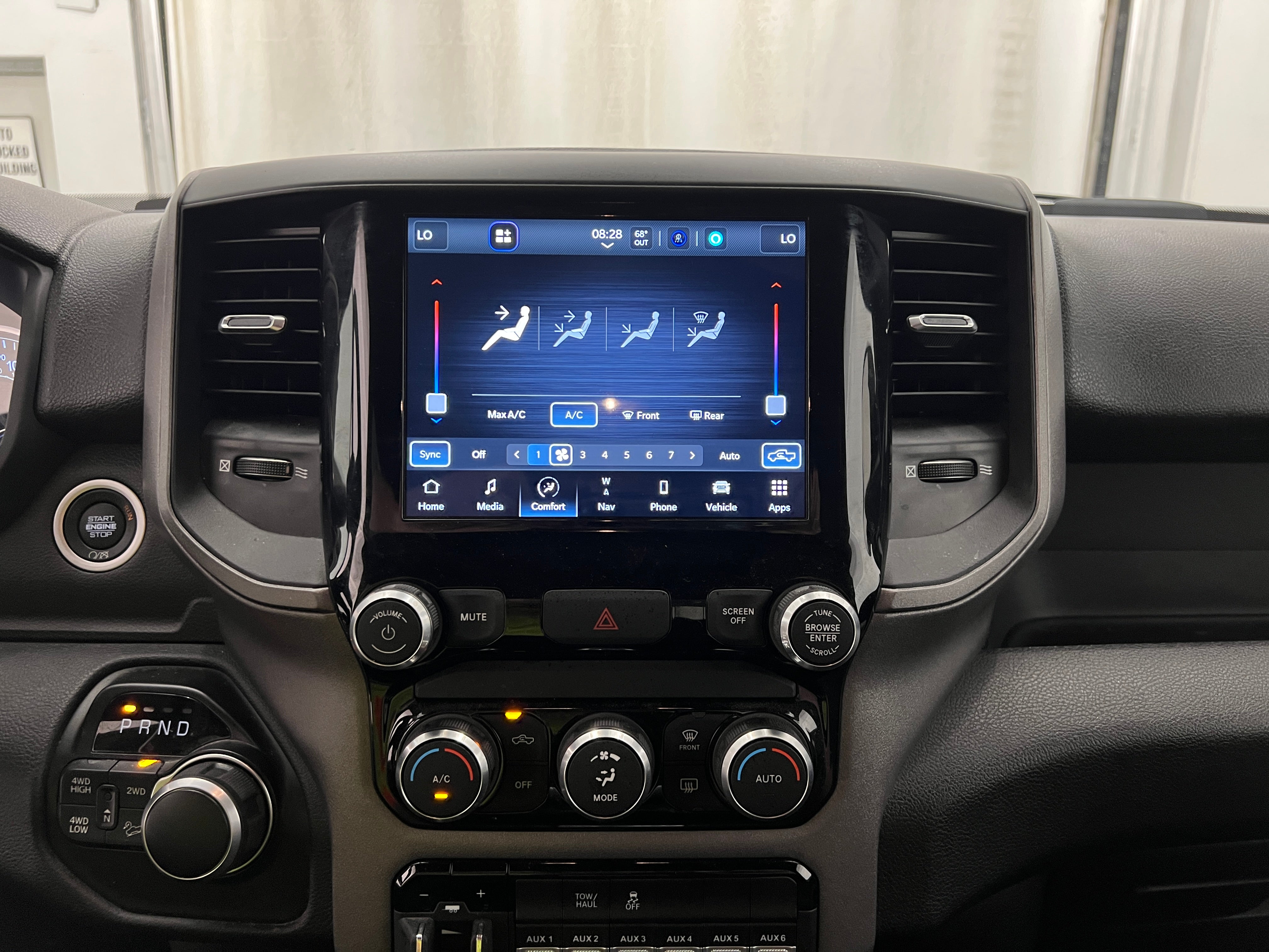 2022 RAM 2500 Tradesman 4