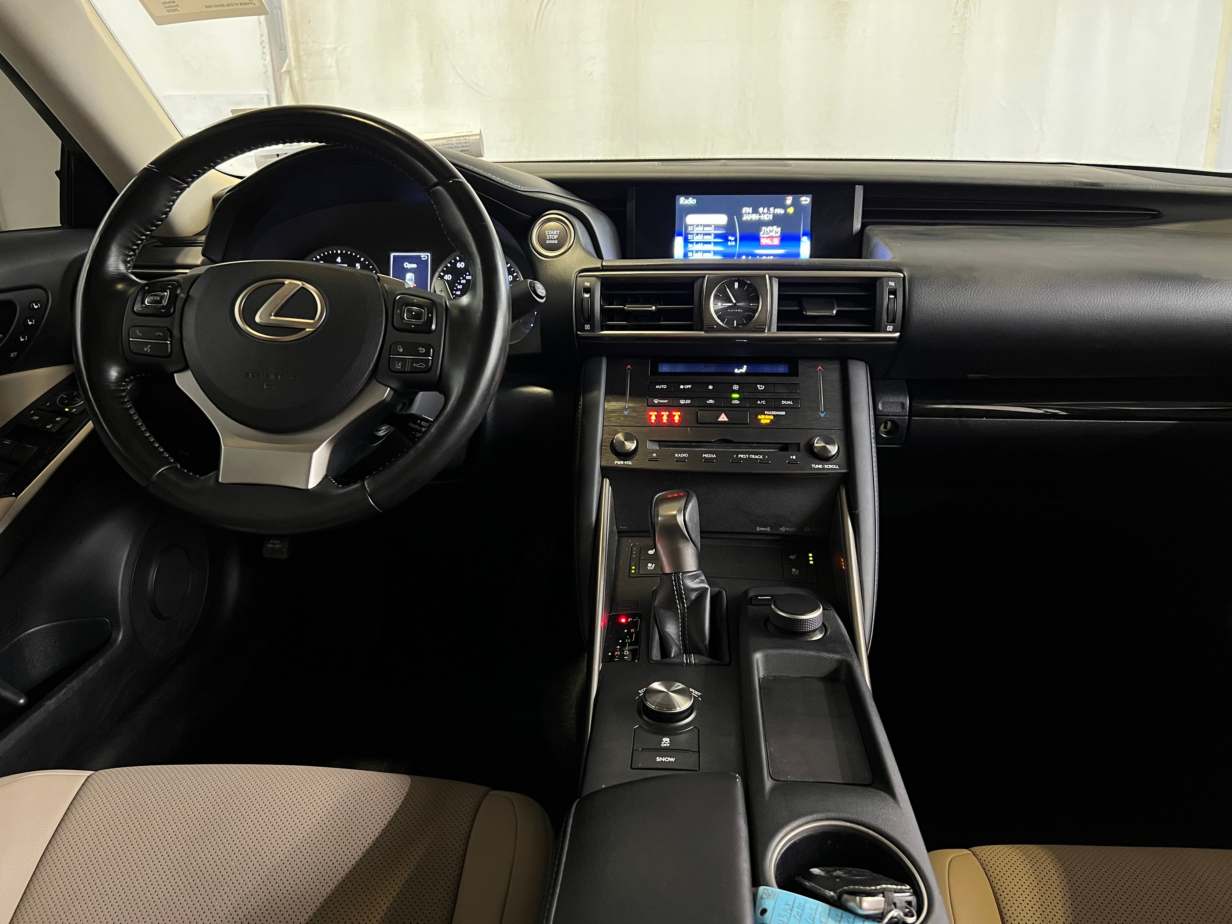 2020 Lexus IS 300 2