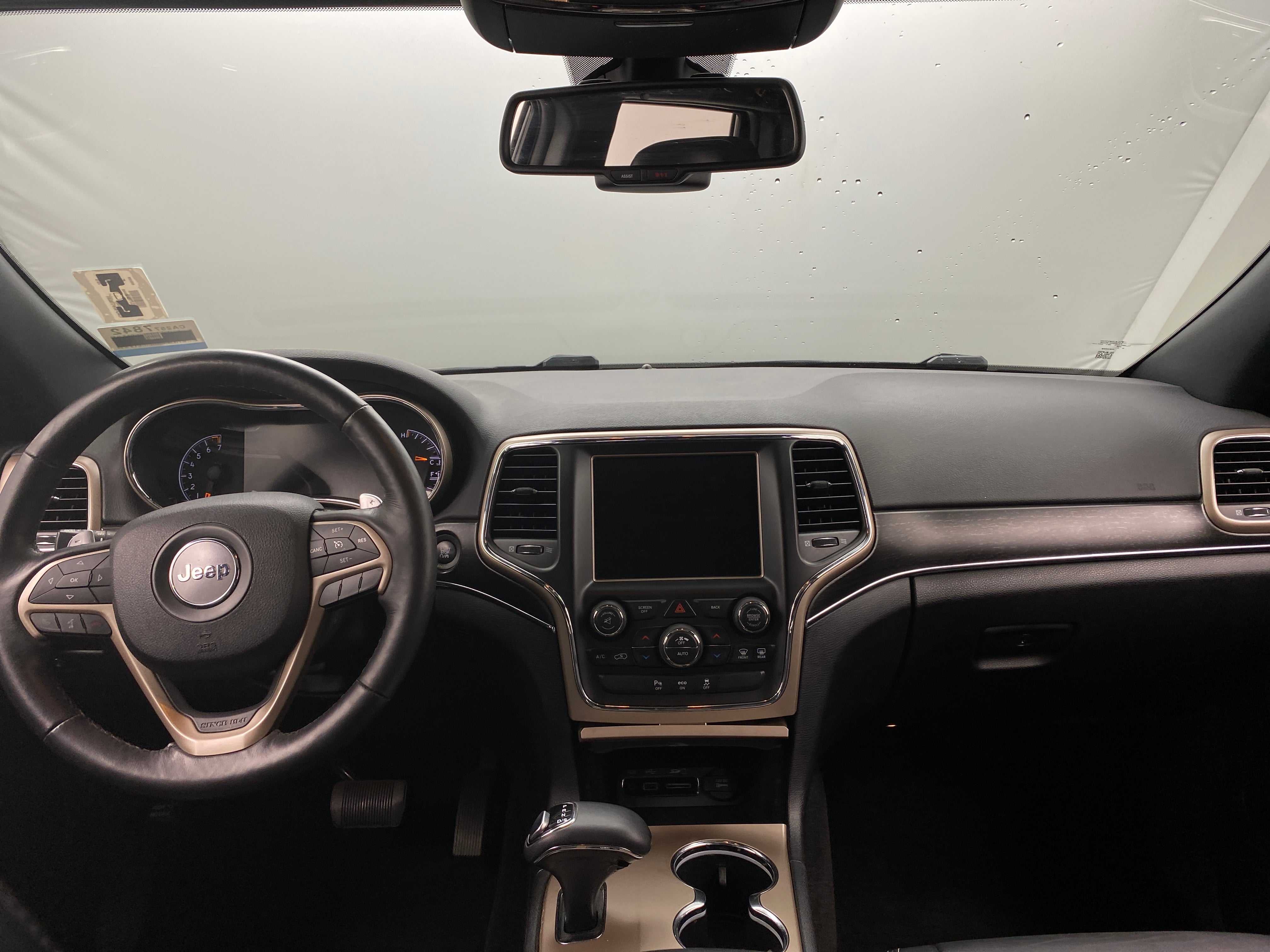 2015 Jeep Grand Cherokee Limited Edition 2