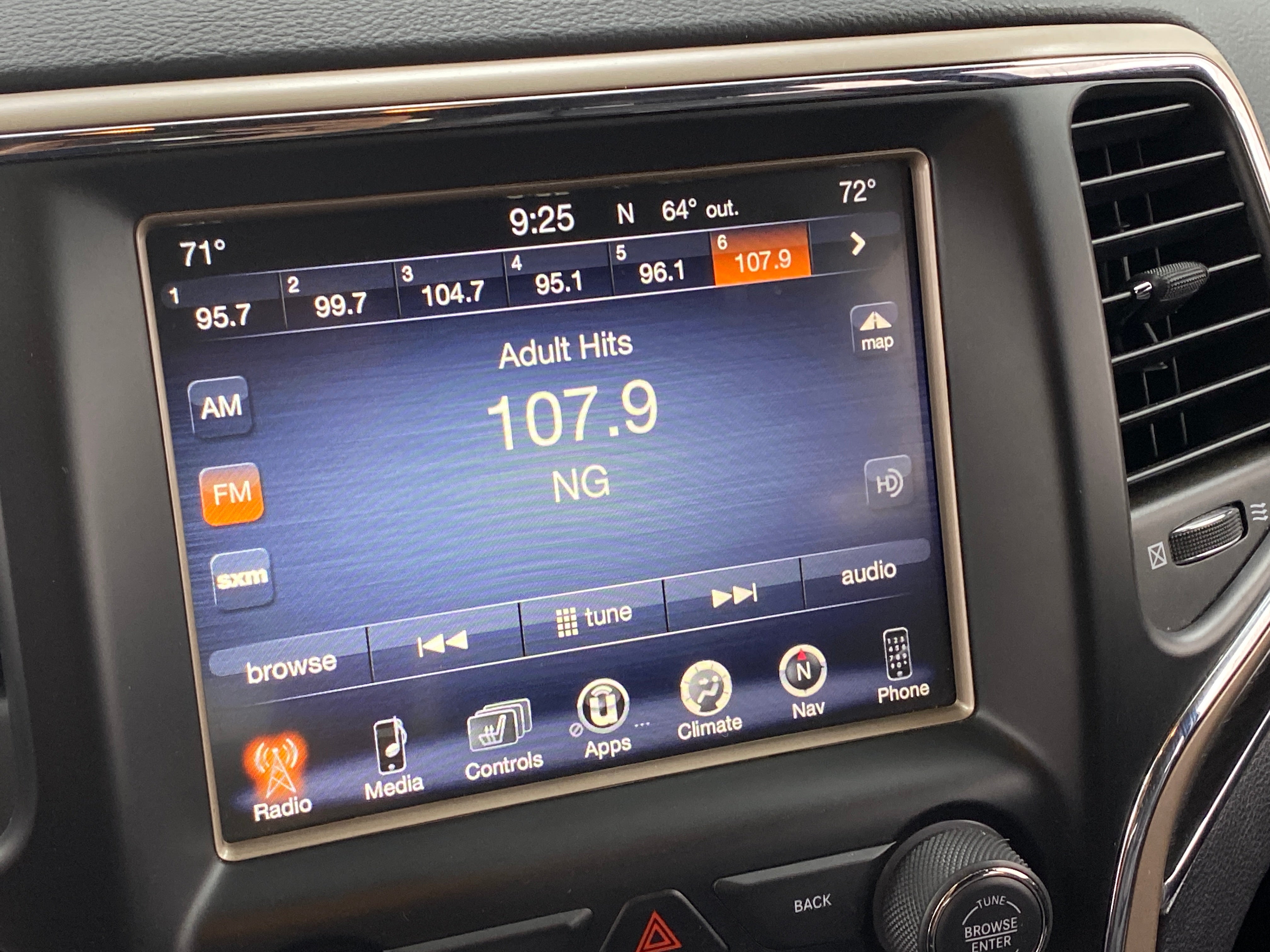 2015 Jeep Grand Cherokee Limited Edition 3