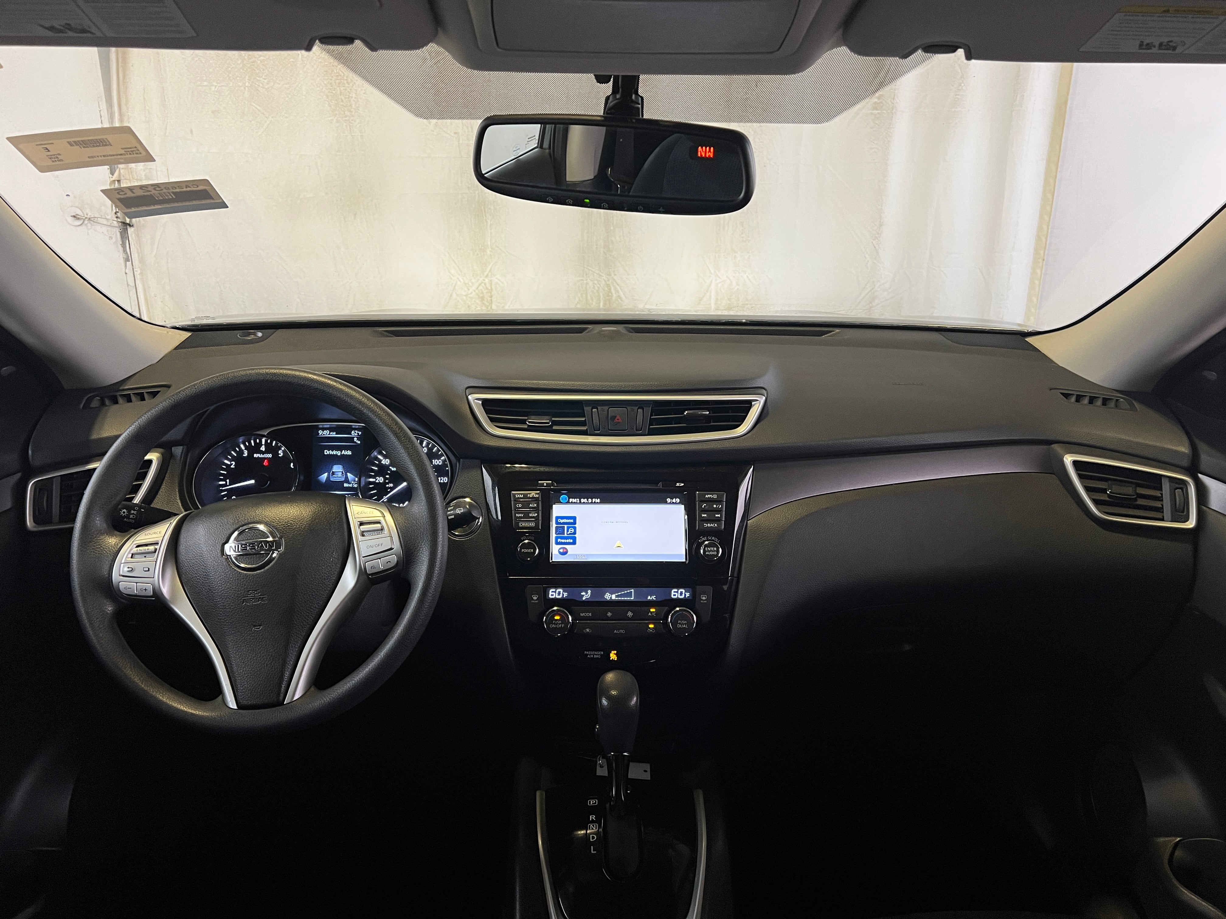2016 Nissan Rogue SV 3