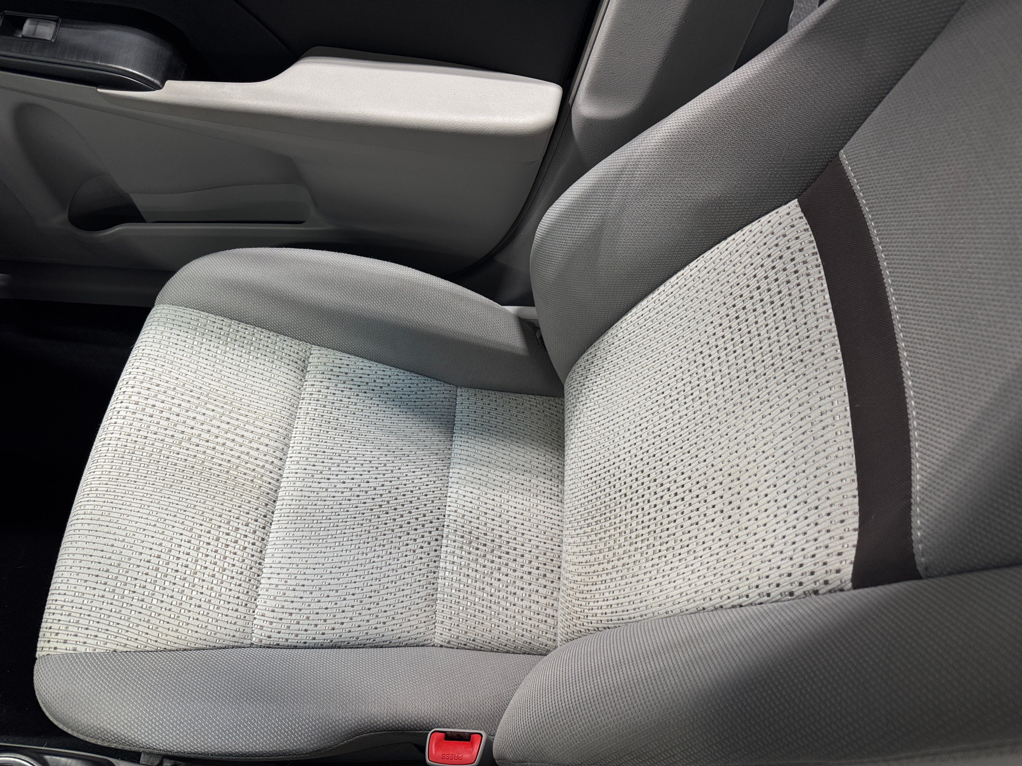 2013 Toyota Camry LE 2