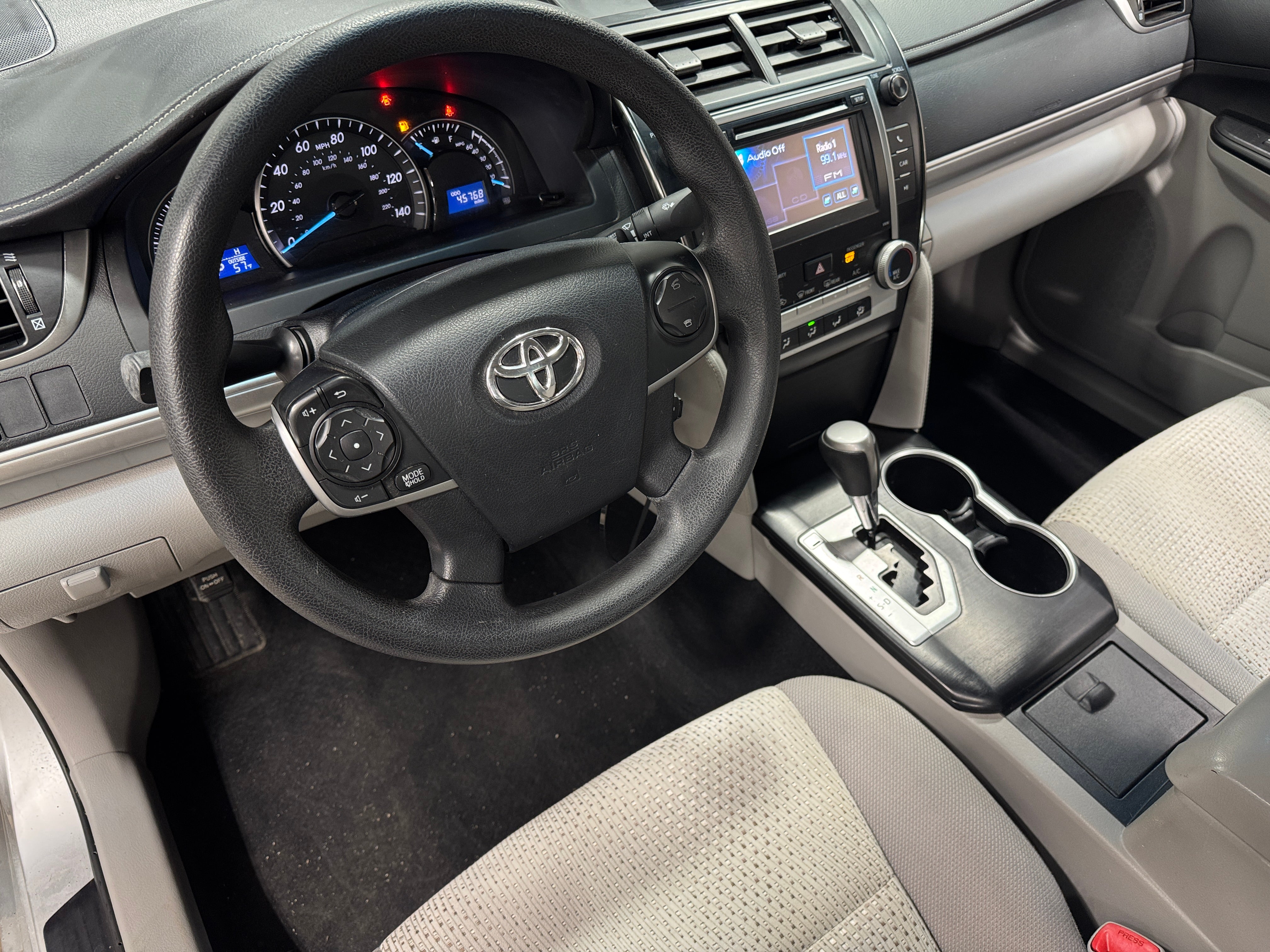 2013 Toyota Camry LE 3