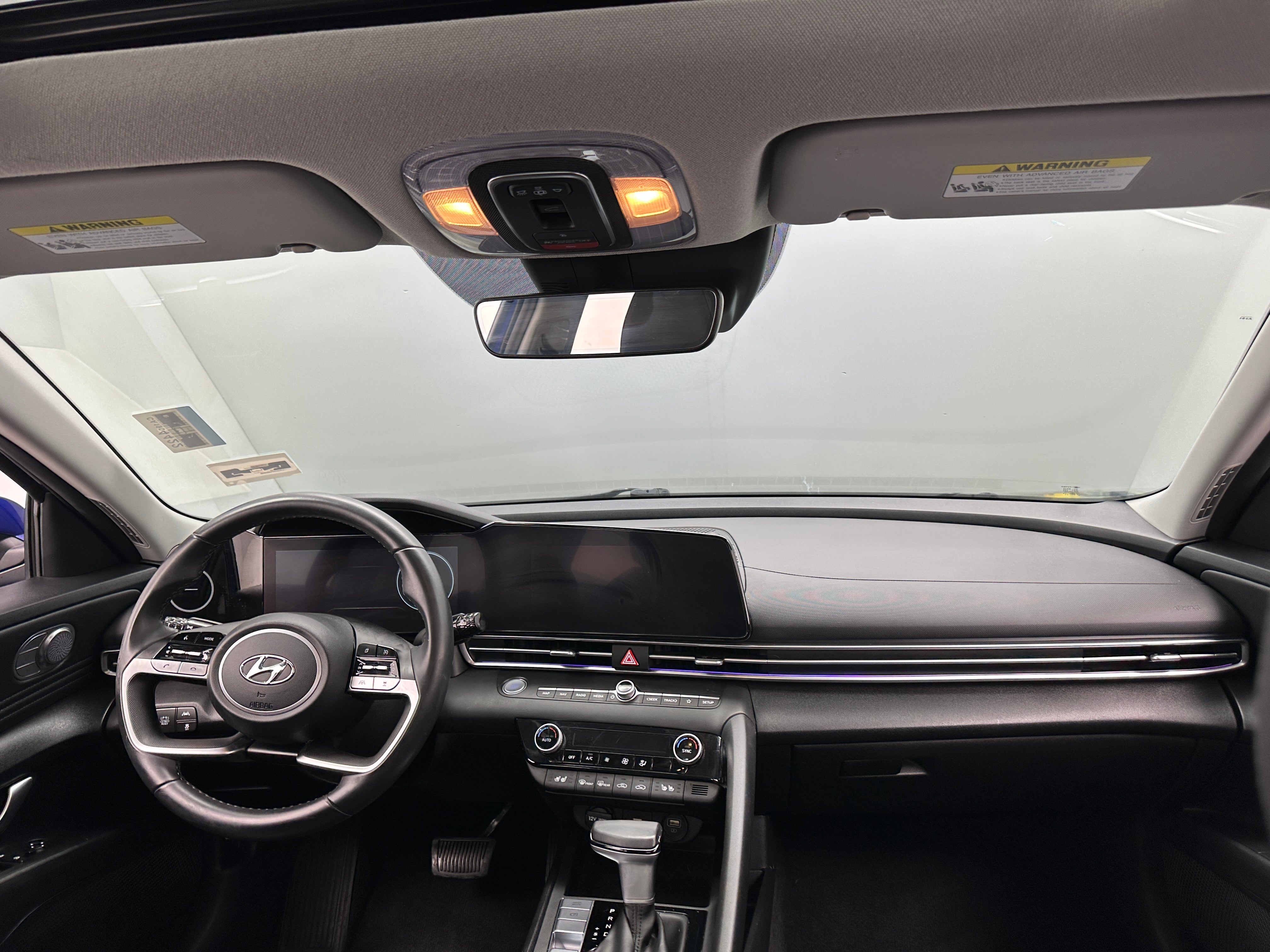 2023 Hyundai Elantra Limited Edition 2