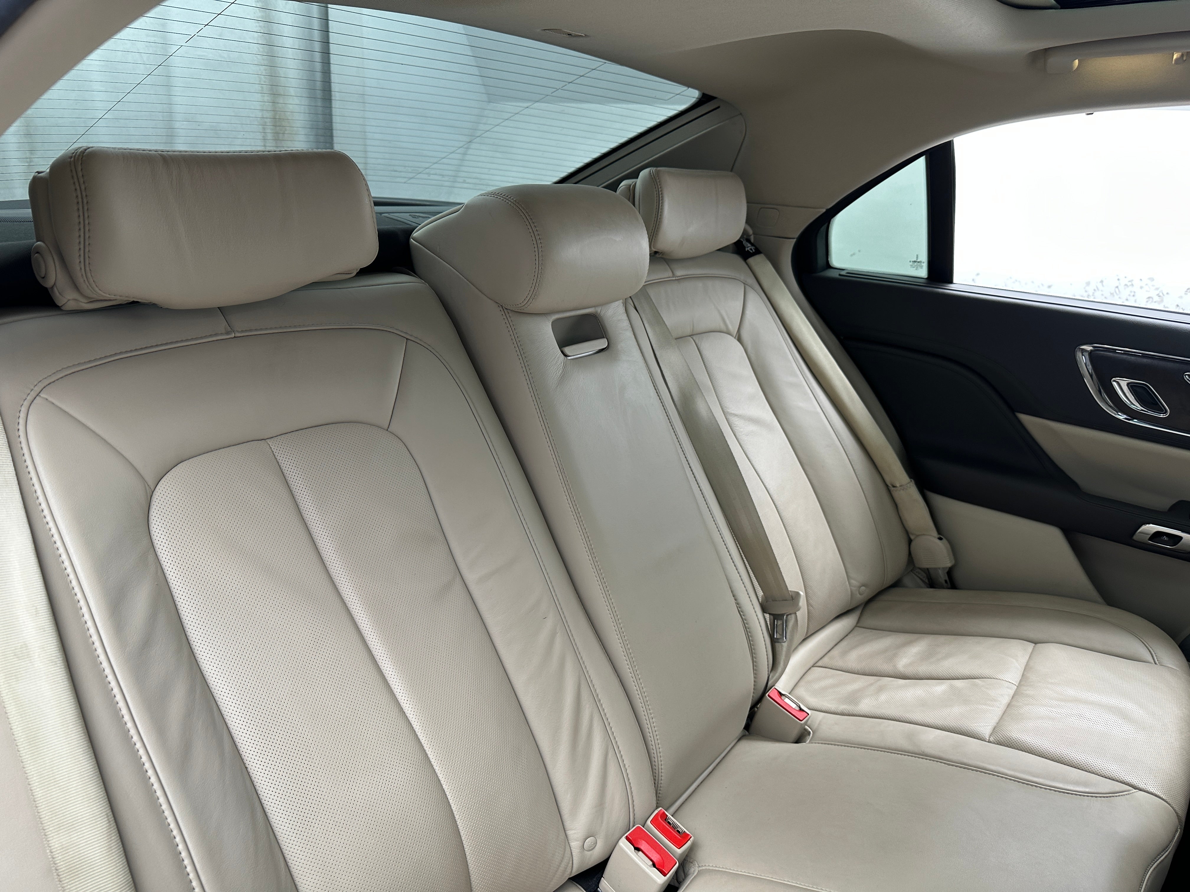 2017 Lincoln Continental Reserve 5