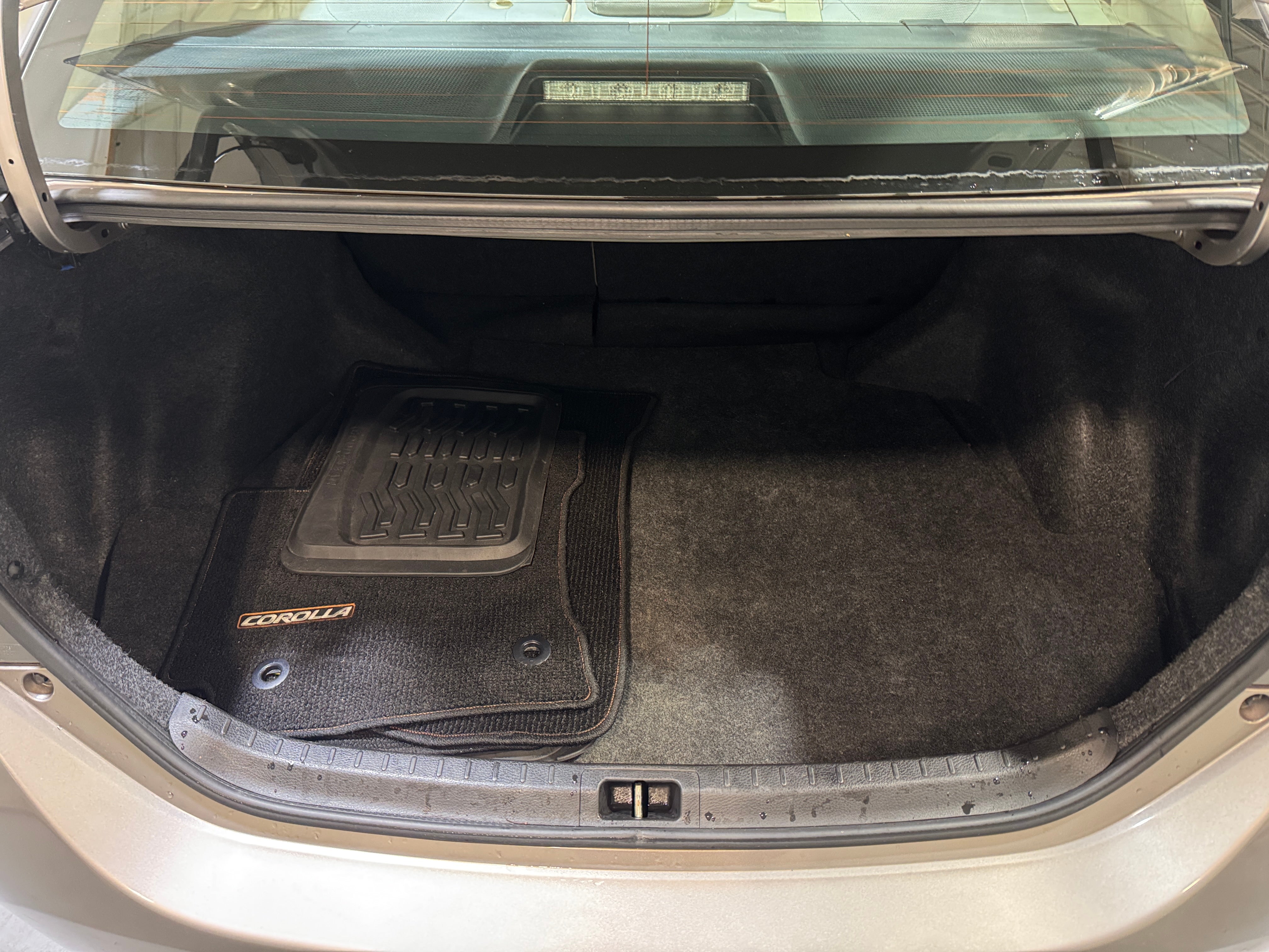 2016 Toyota Corolla LE 7