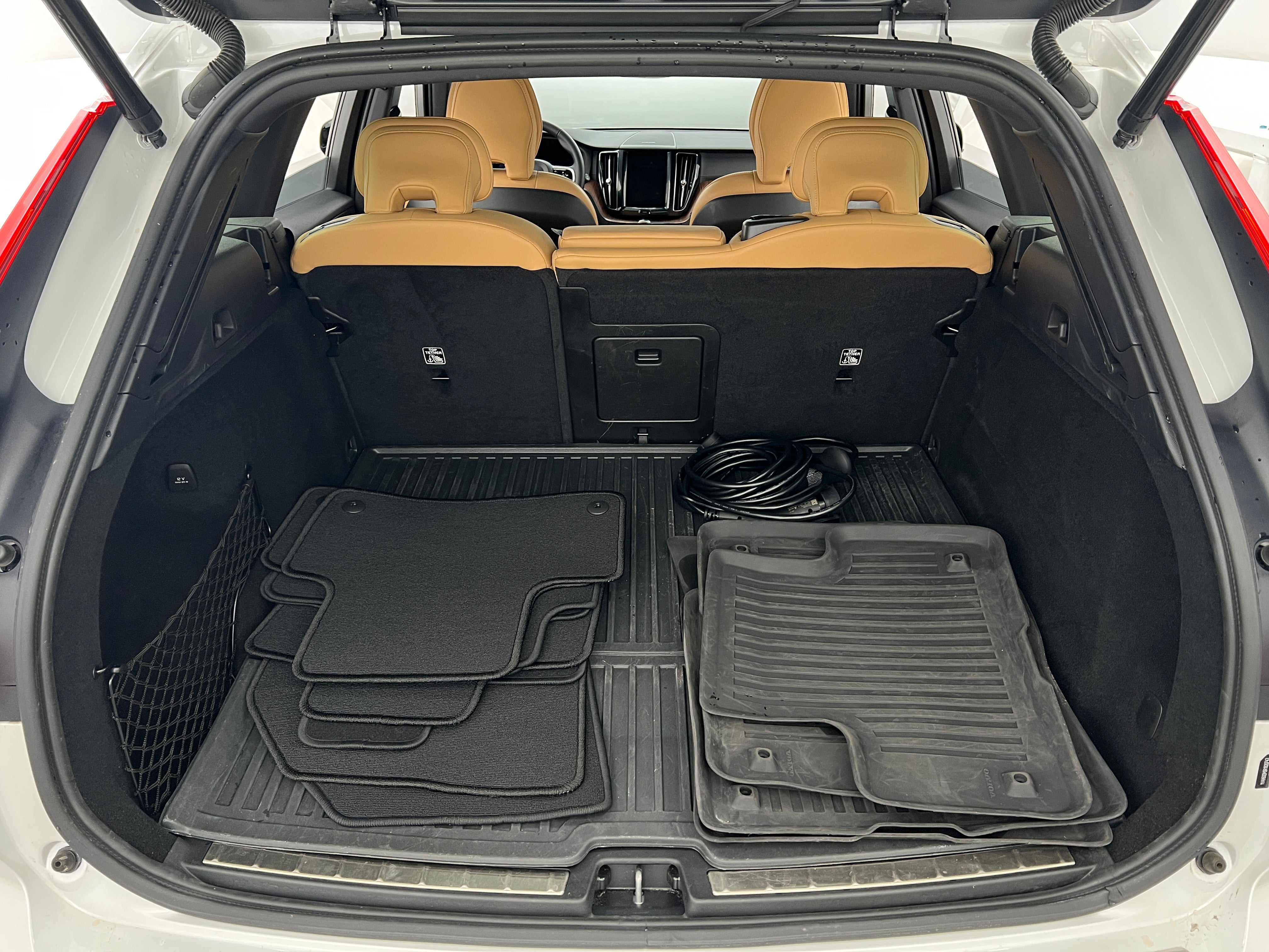 2024 Volvo XC60 Recharge Core 6