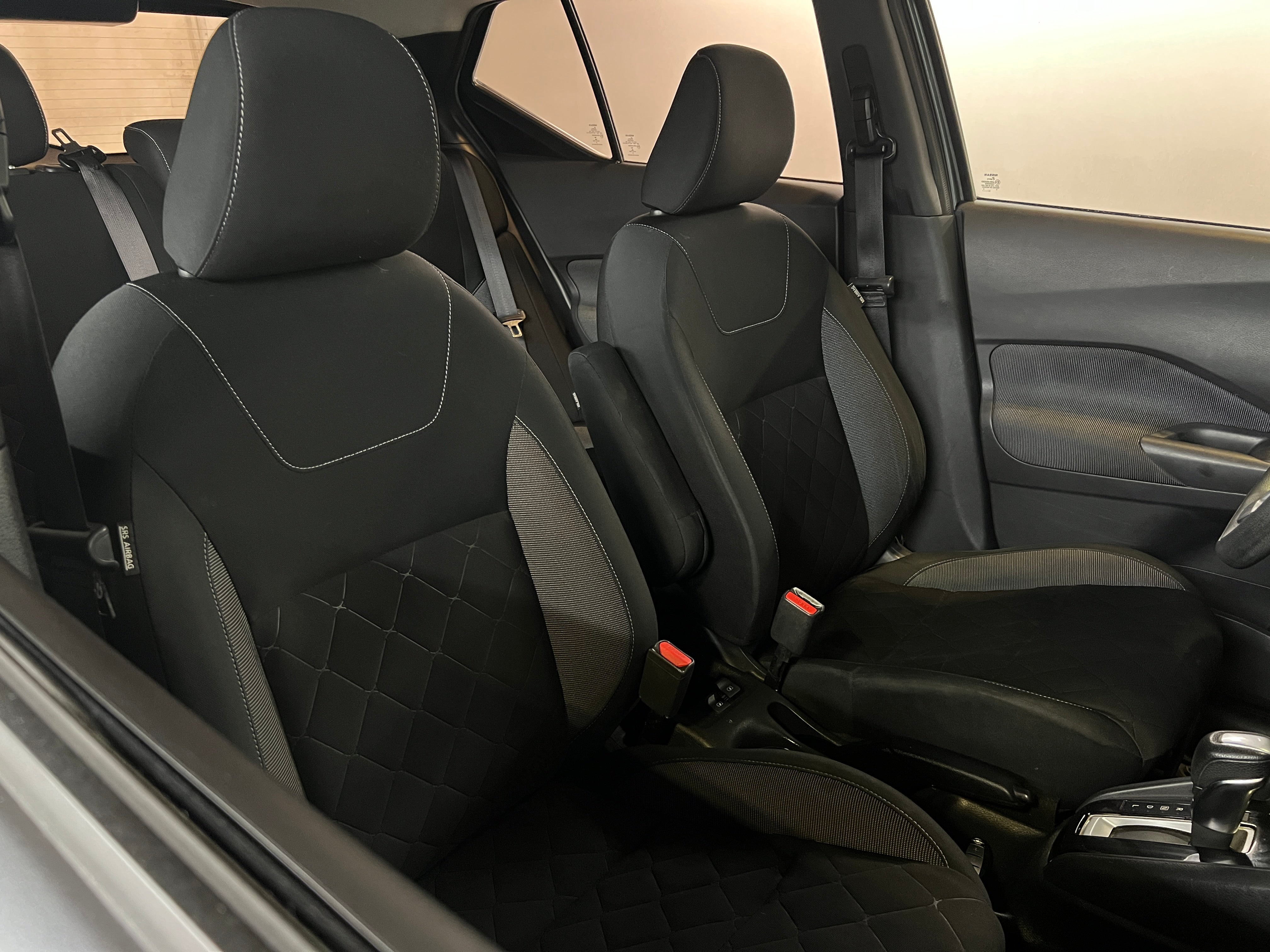 2020 Nissan Kicks S 2