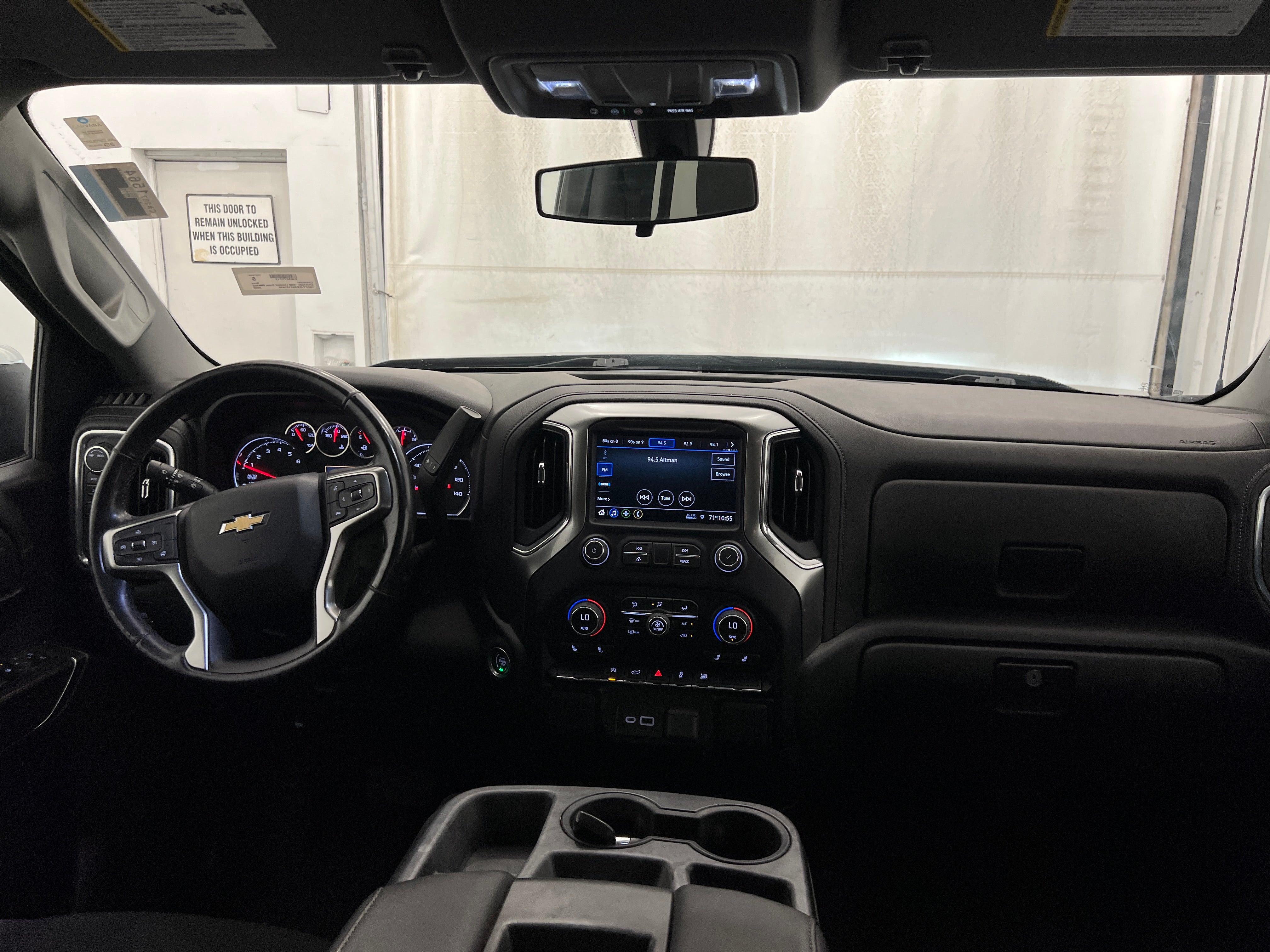 2022 Chevrolet Silverado 1500 Limited LT 3