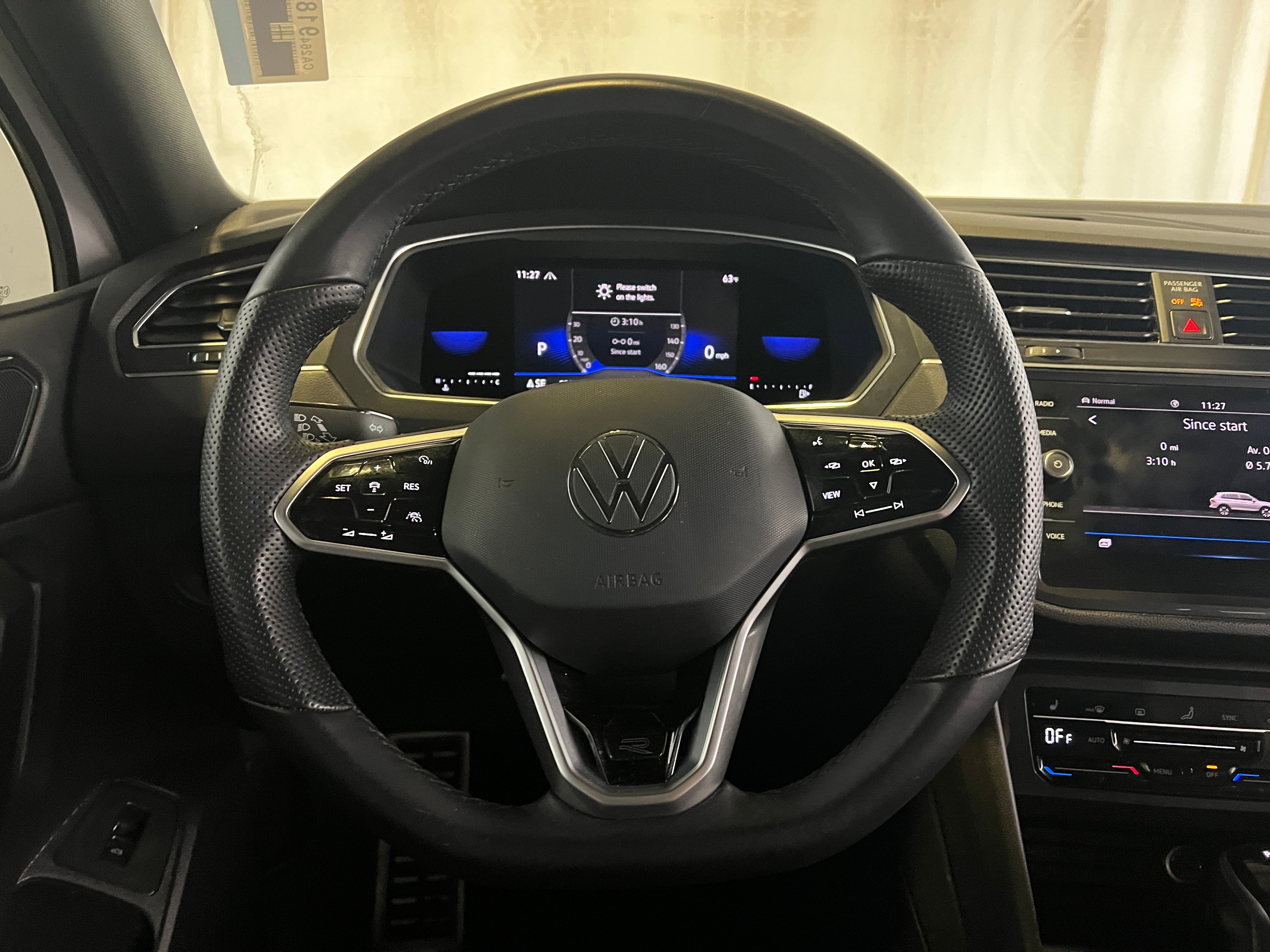 2022 Volkswagen Tiguan SE R-Line Black 5