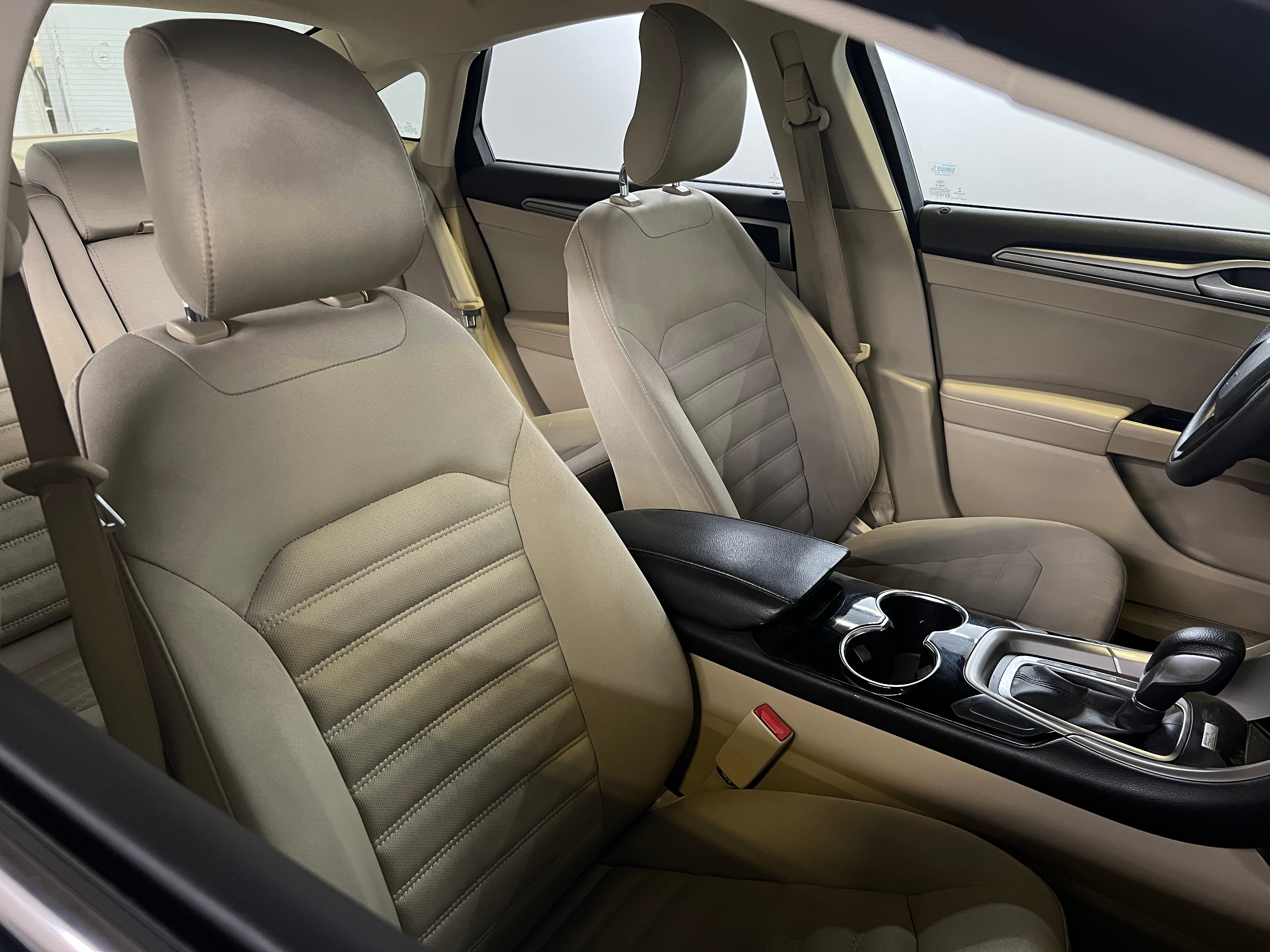 2014 Ford Fusion SE 2