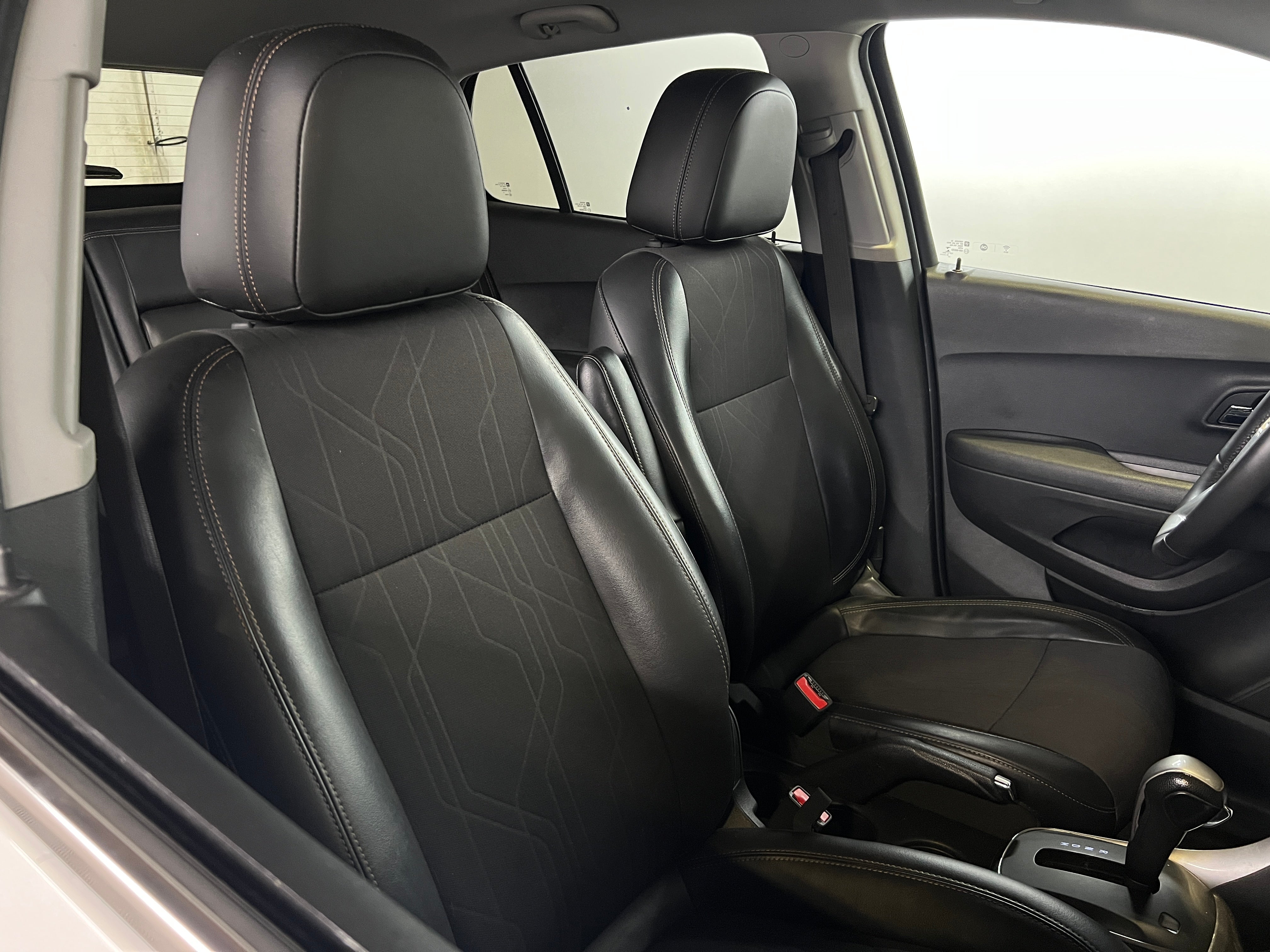2020 Chevrolet Trax LT 2