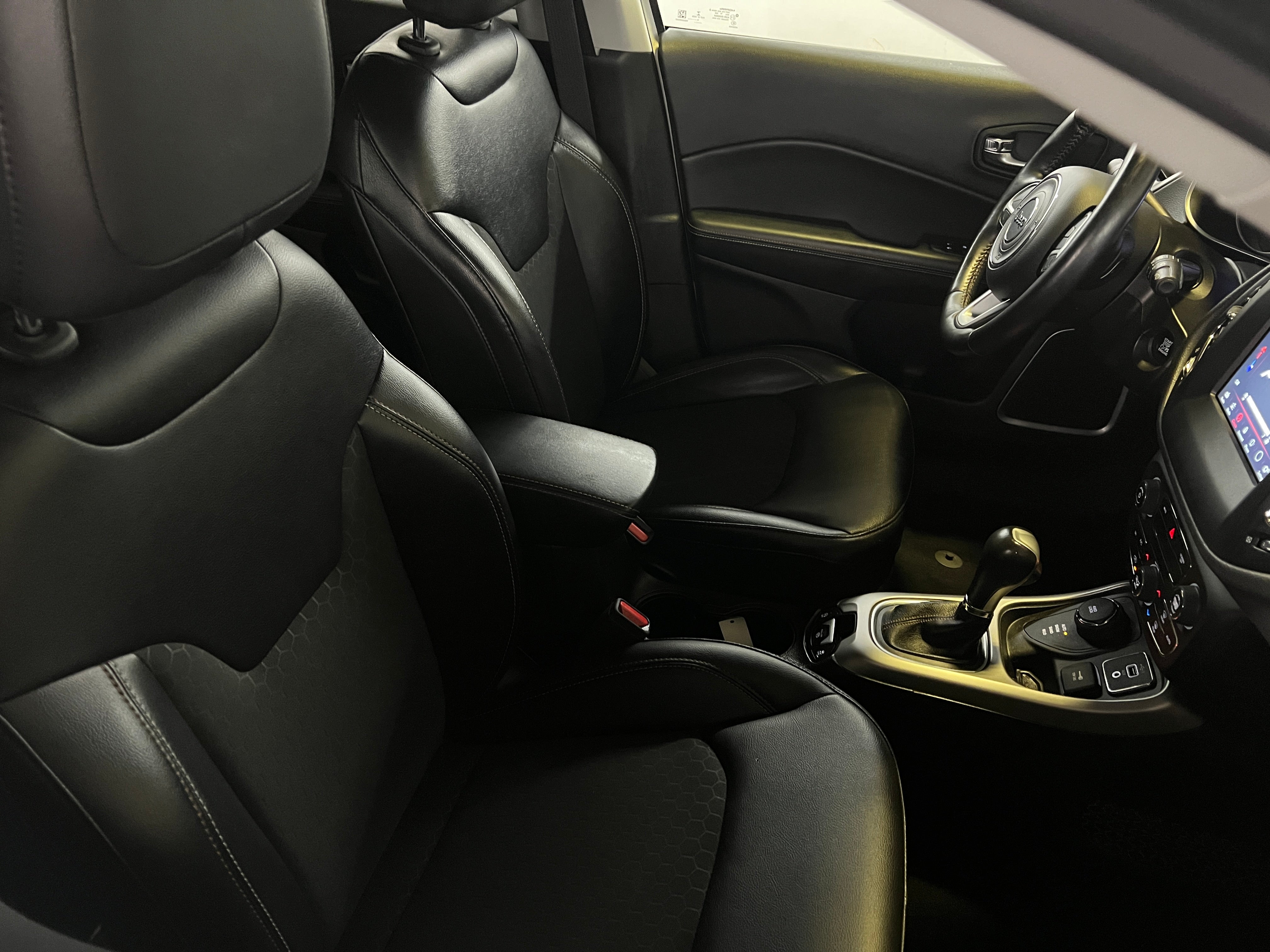 2020 Jeep Compass Latitude 2