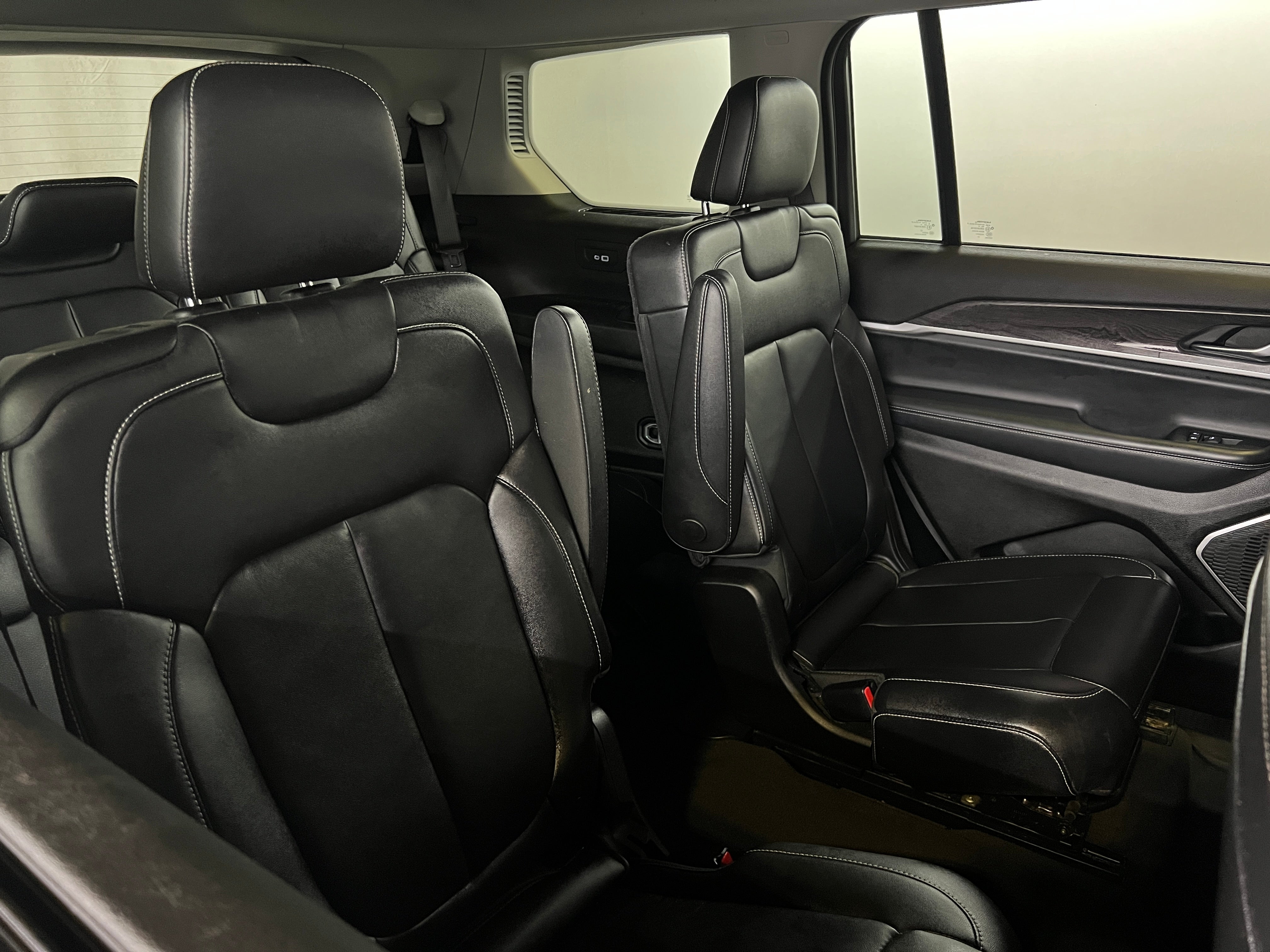 2022 Jeep Grand Cherokee L Limited Edition 5