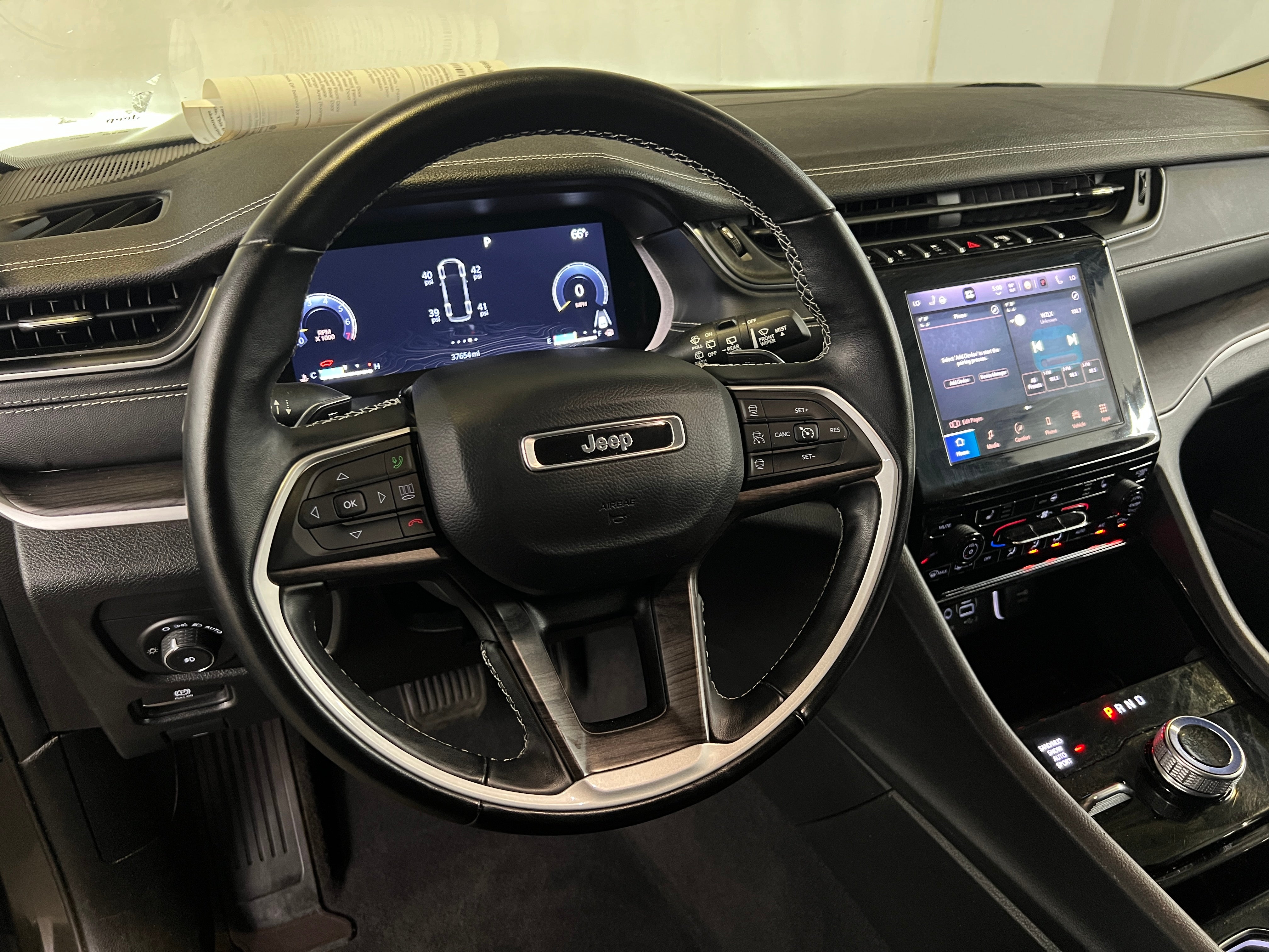 2022 Jeep Grand Cherokee L Limited Edition 4