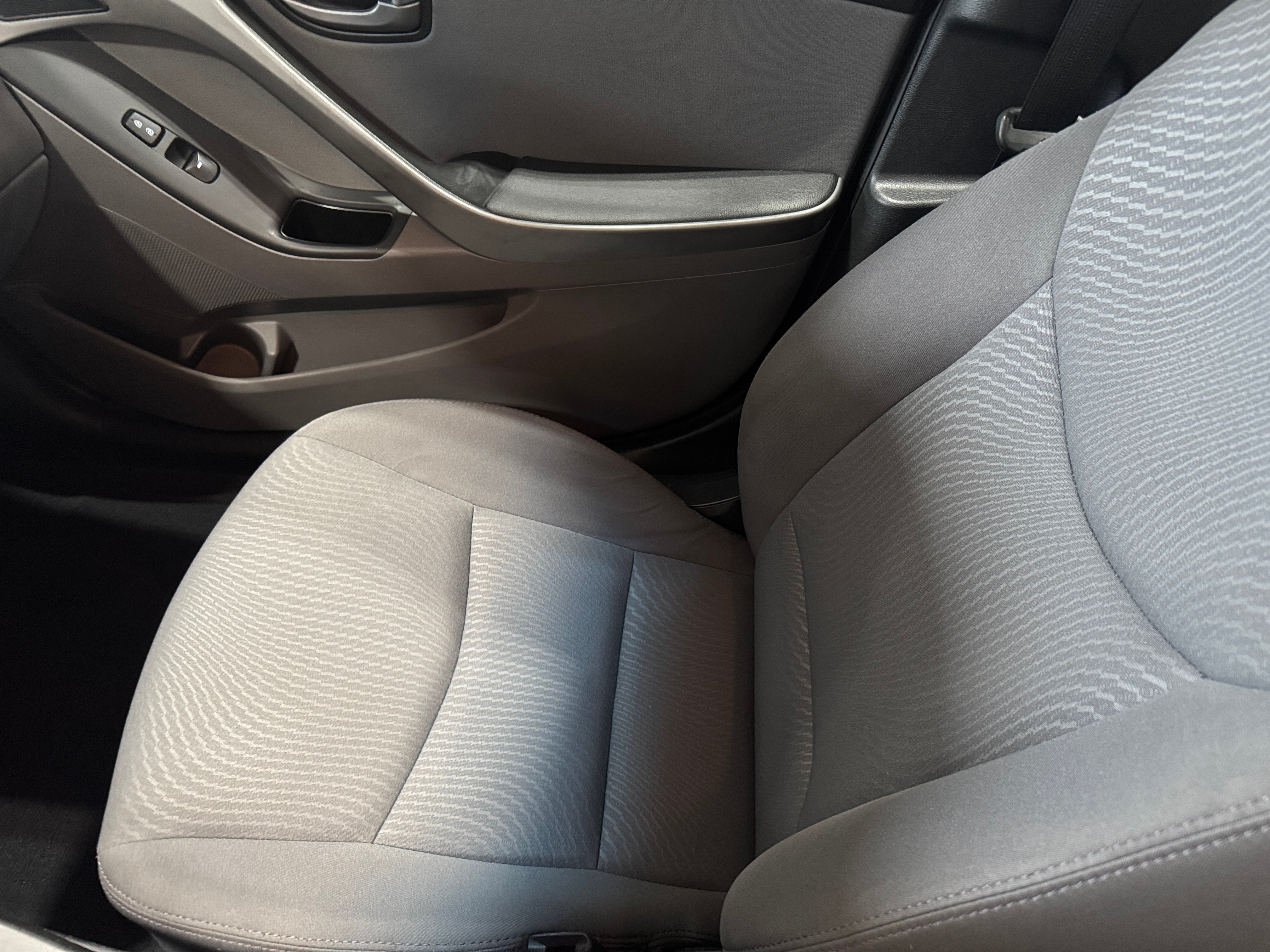2015 Hyundai Elantra SE 2