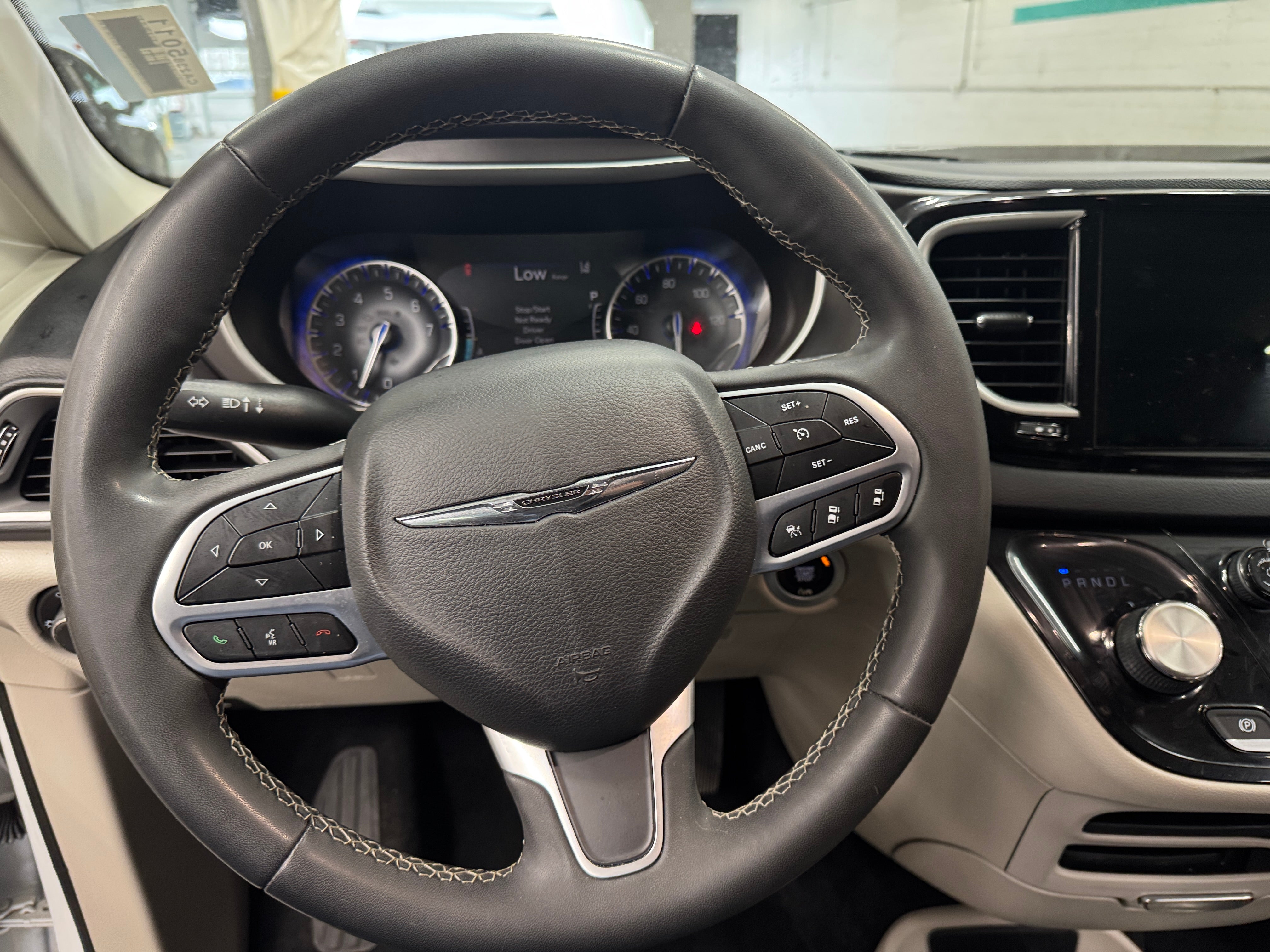 2022 Chrysler Pacifica Touring L 4